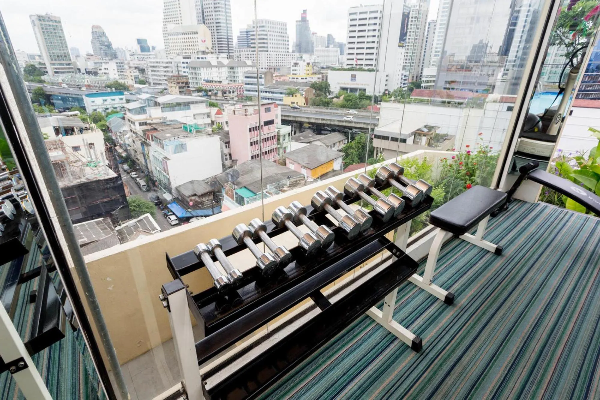 Fitness centre/facilities in The Grand Sathorn