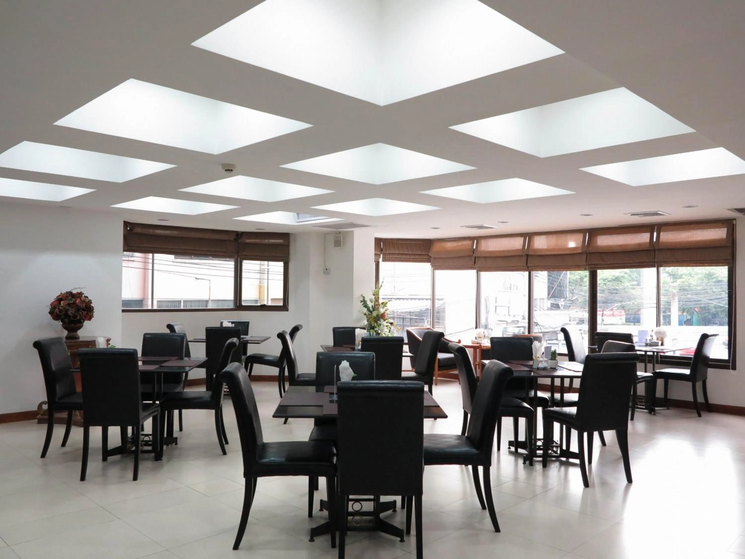 Restaurant/places to eat in The Grand Sathorn