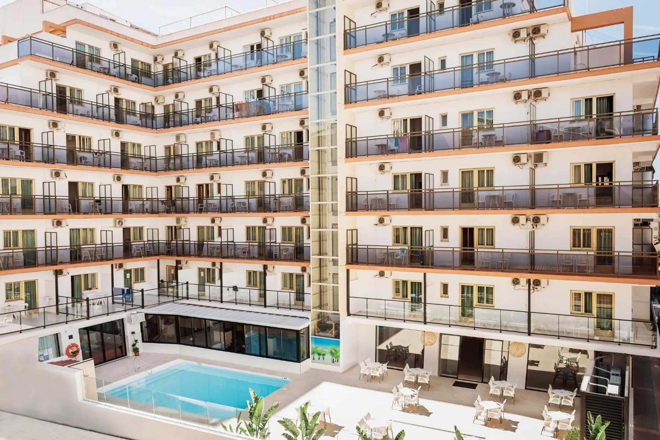 Property building in Hotel Camposol