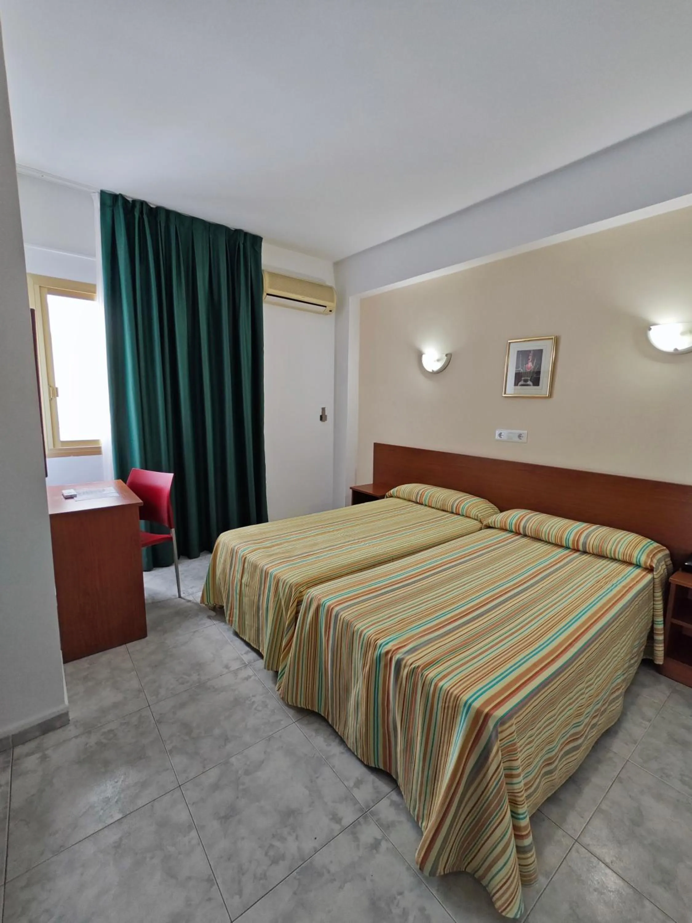 Photo of the whole room, Bed in Hotel Camposol