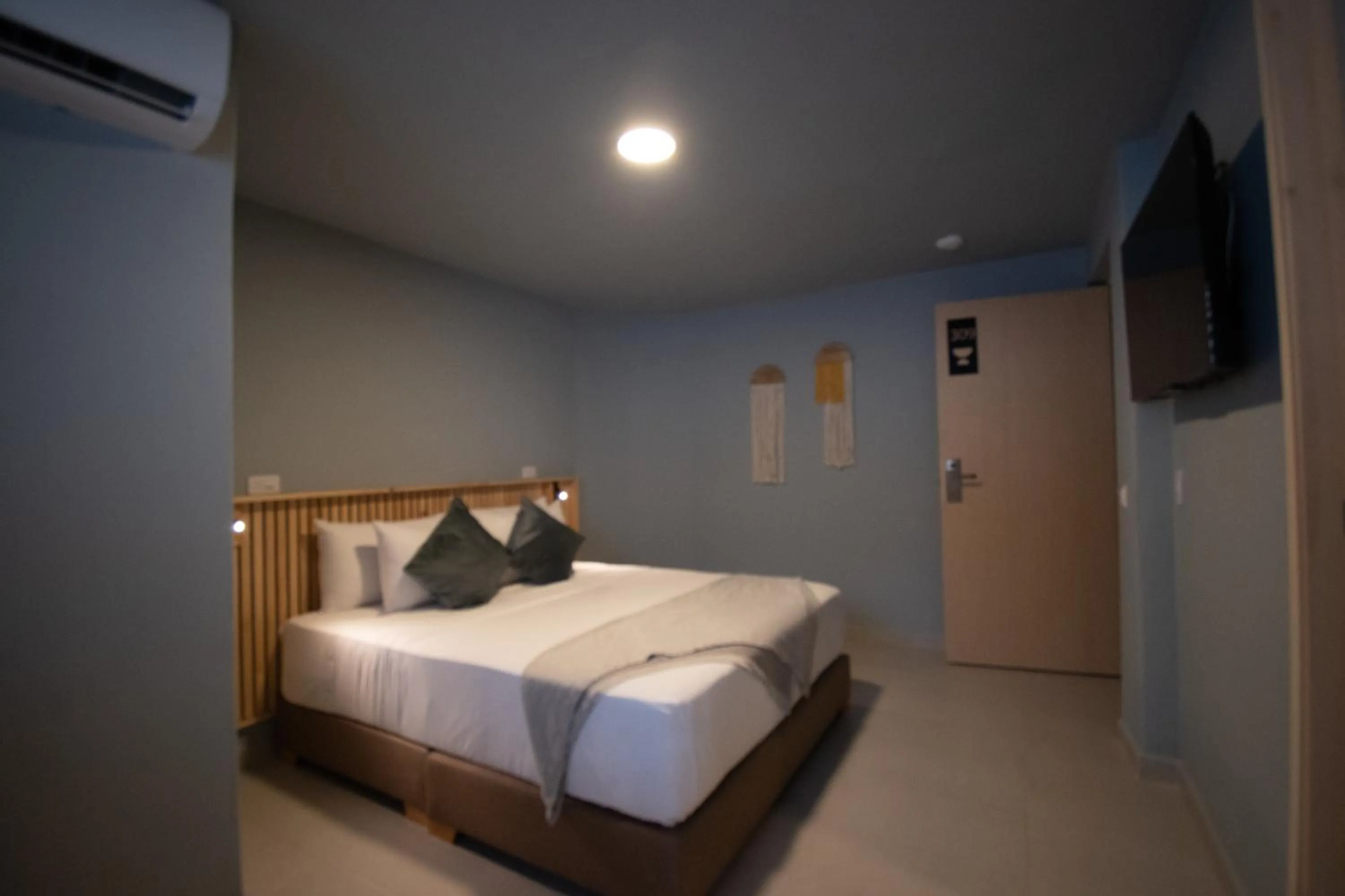 Photo of the whole room, Bed in Leviu by Bernalo Hotels