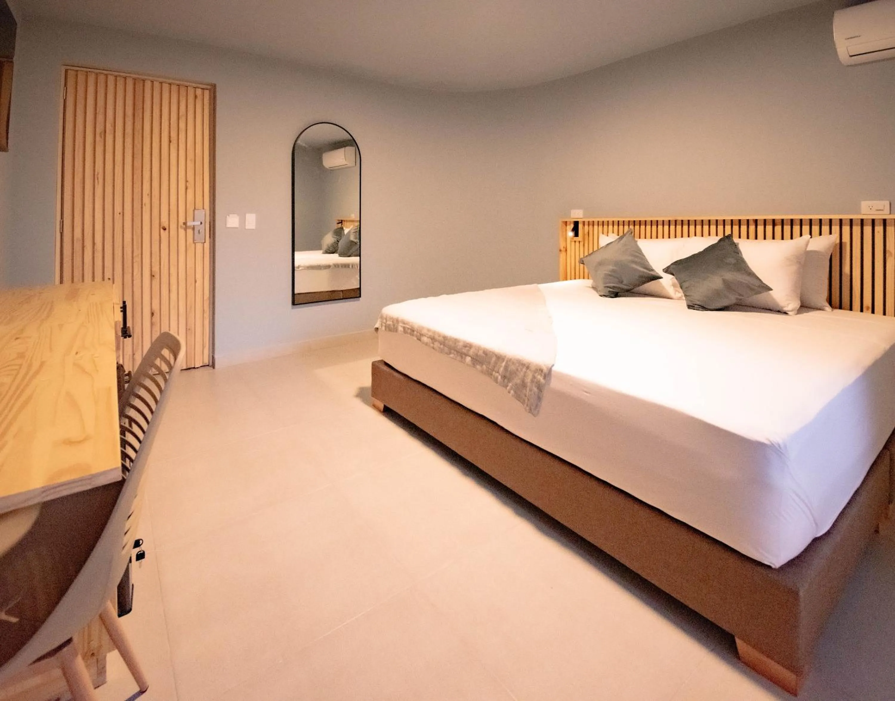 Photo of the whole room, Bed in Leviu by Bernalo Hotels