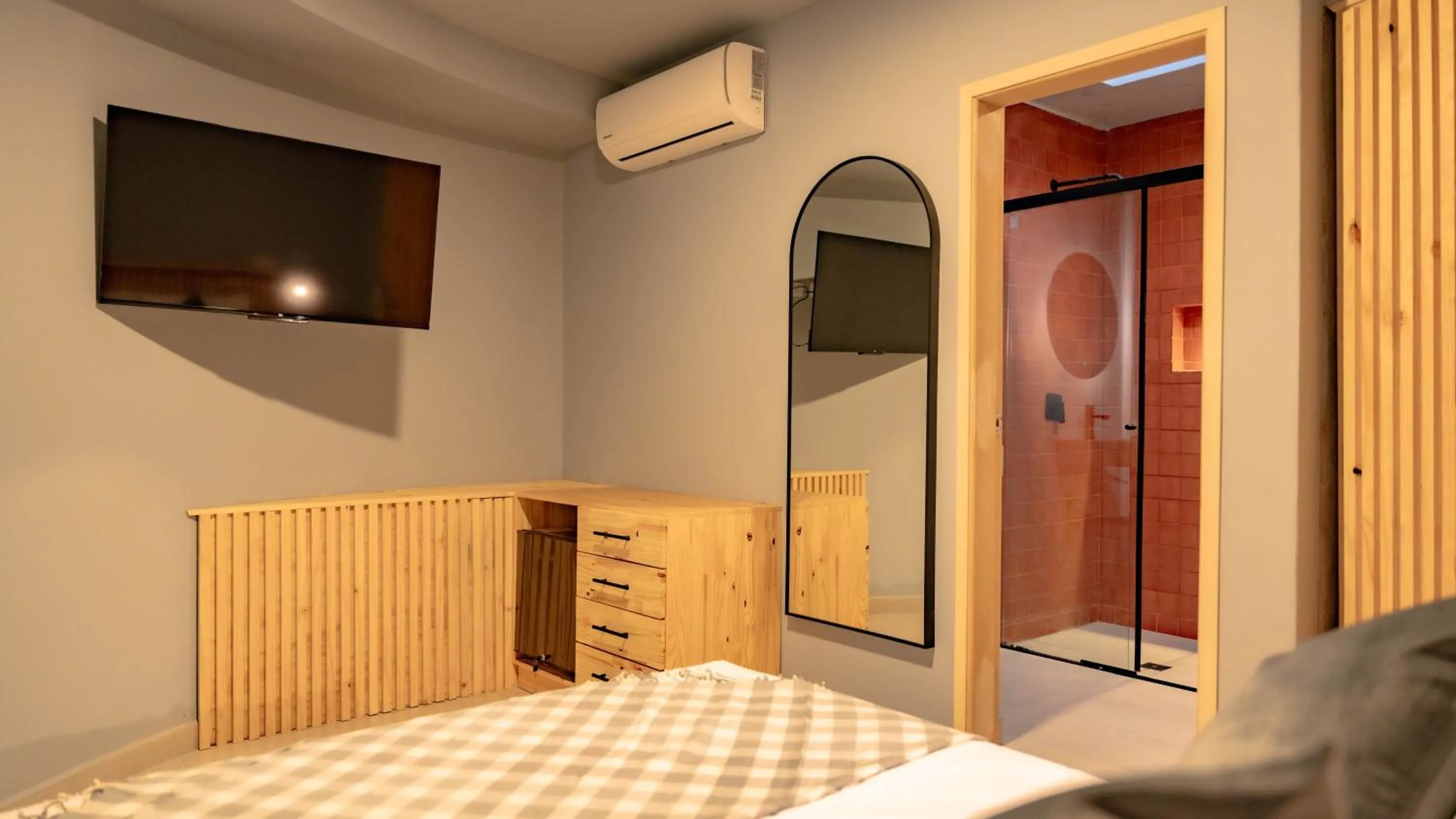 TV and multimedia, Bed in Leviu by Bernalo Hotels