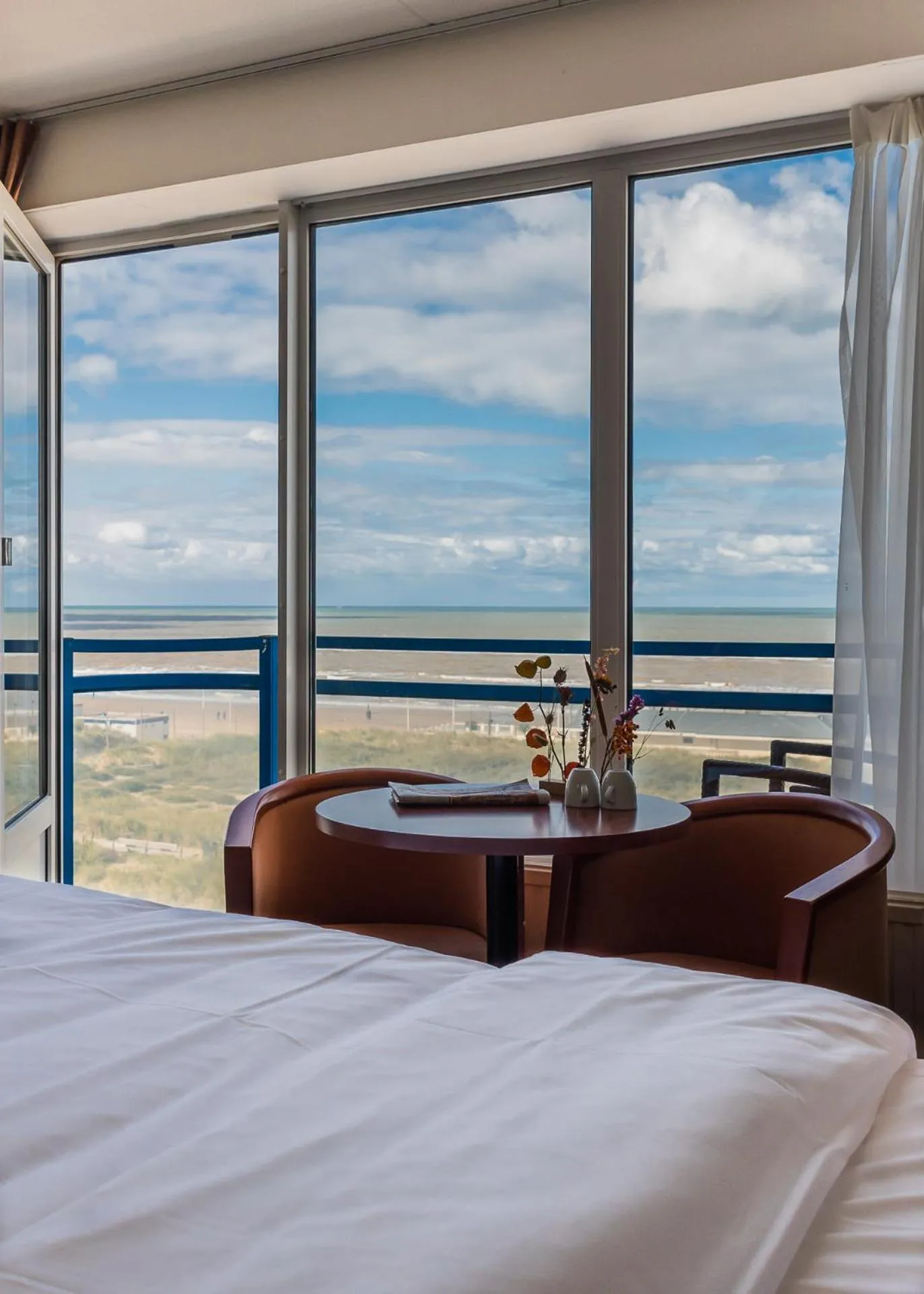 Sea view, Bed in Prominent Inn Hotel