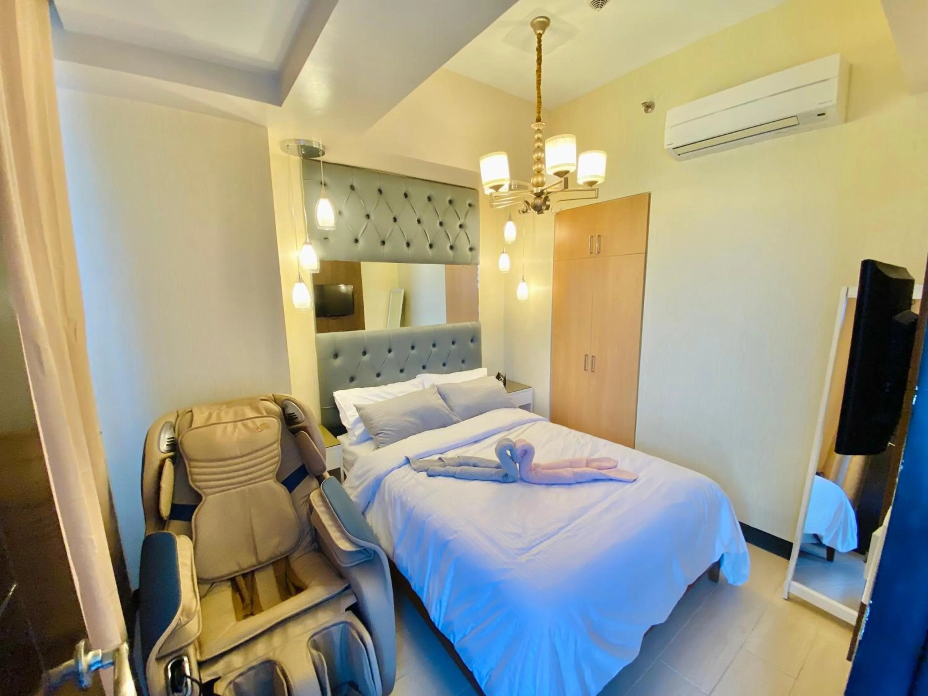 Bedroom in one pacific residence