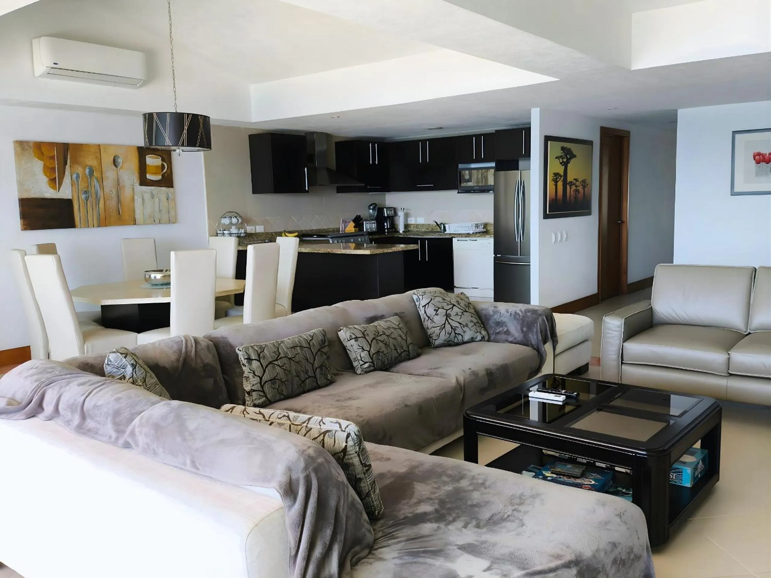 Living room in Grand Venetian Comfort