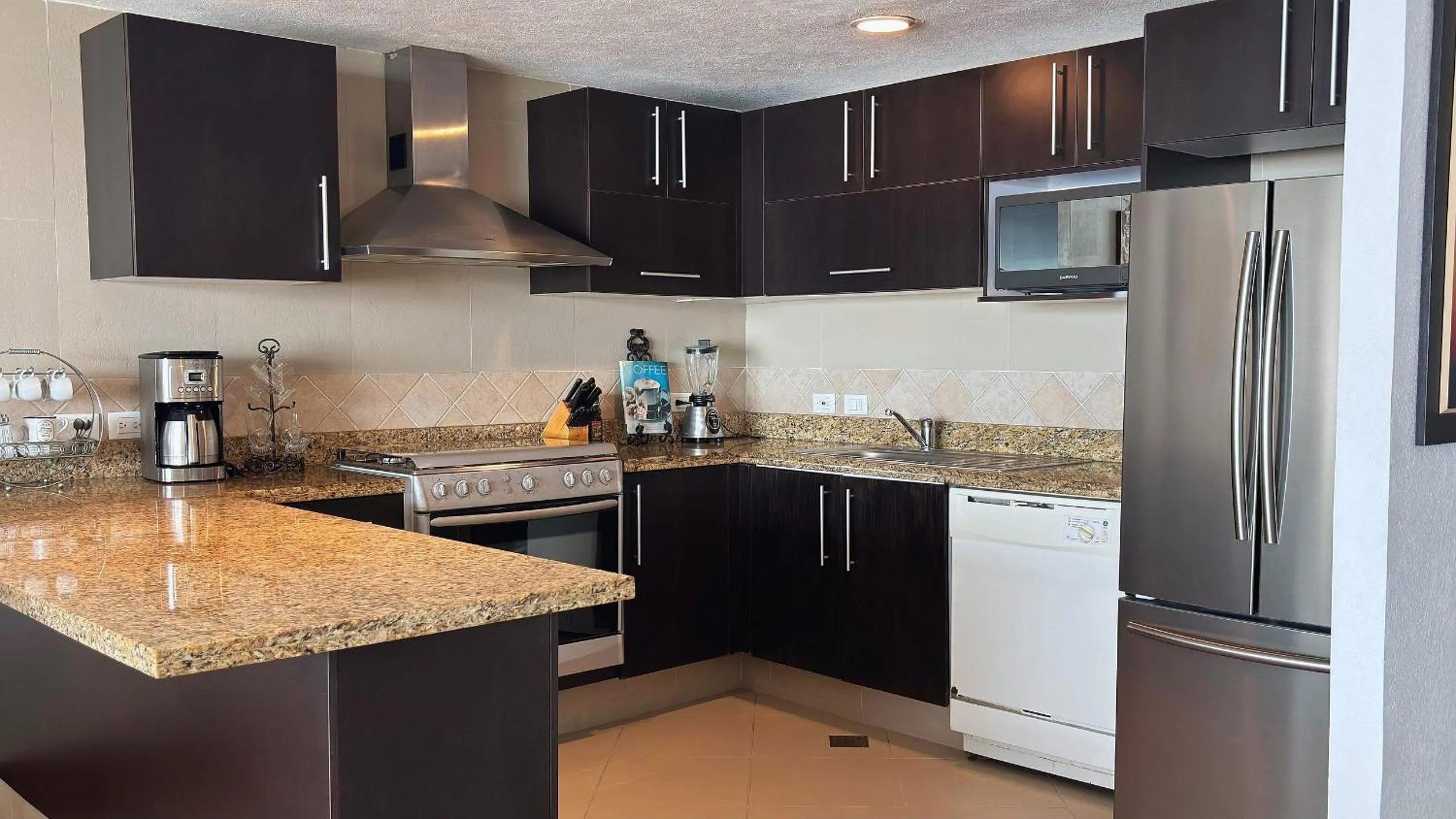 Kitchen or kitchenette in Grand Venetian Comfort