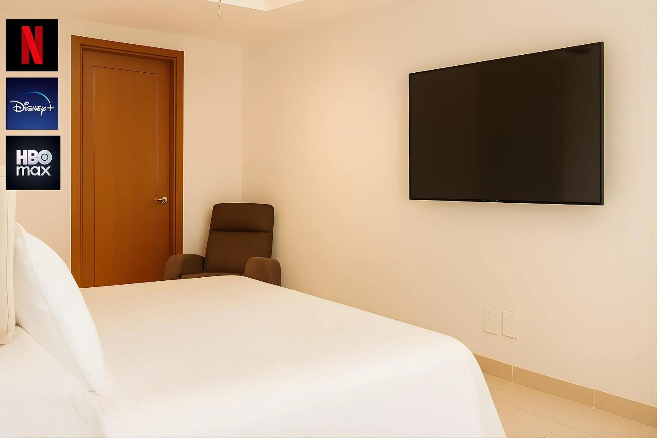 Bed in Grand Venetian Comfort