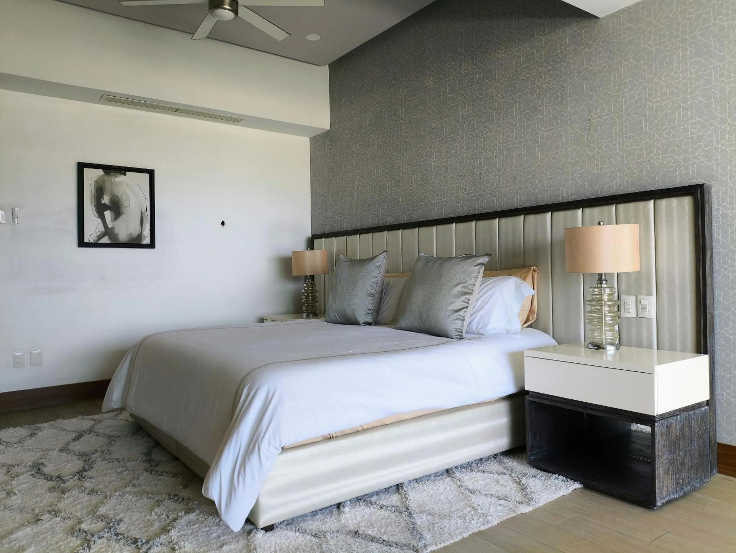 Bed in Grand Venetian Comfort