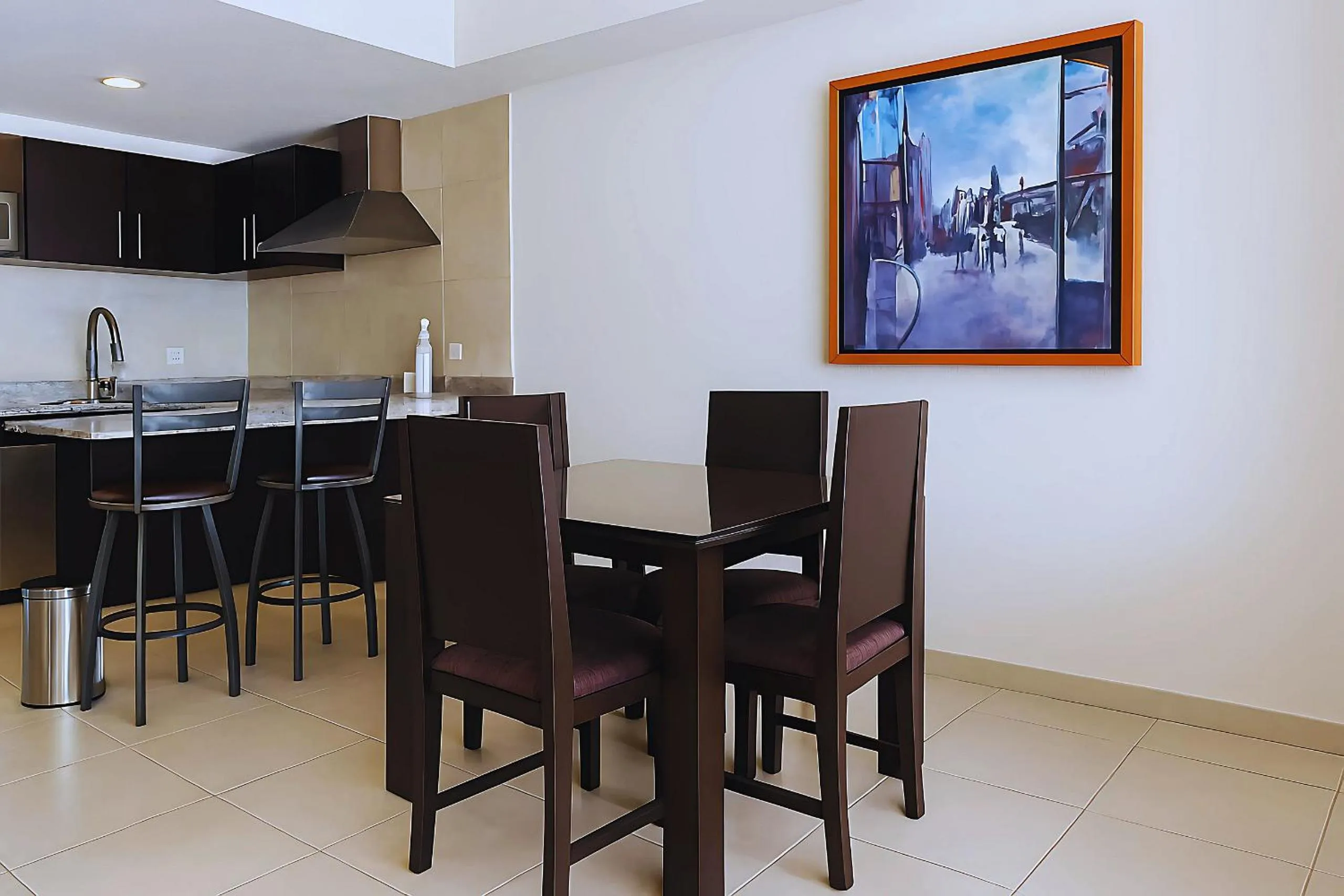 Dining area in Grand Venetian Comfort