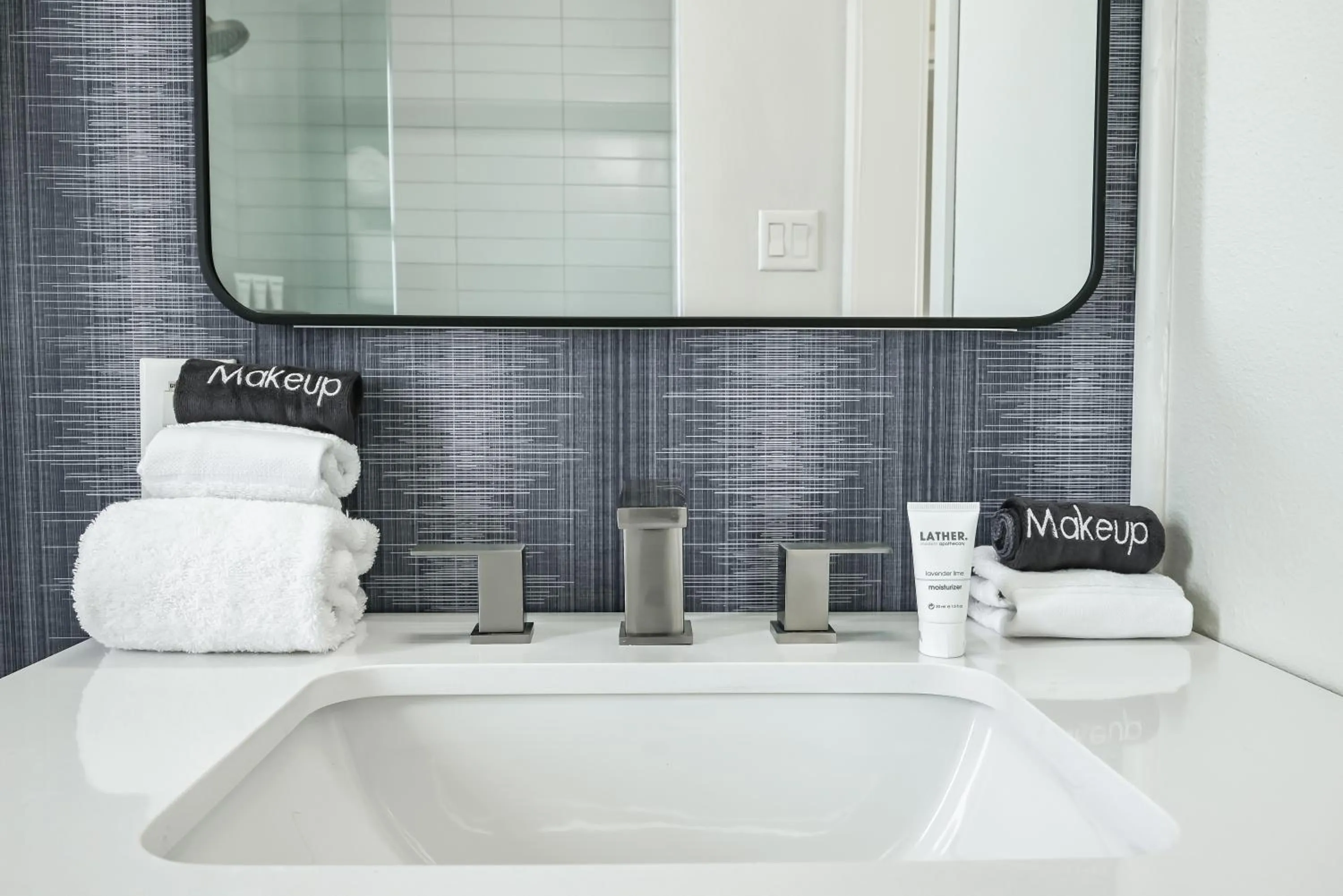 Bathroom in Melrose River Club Resort