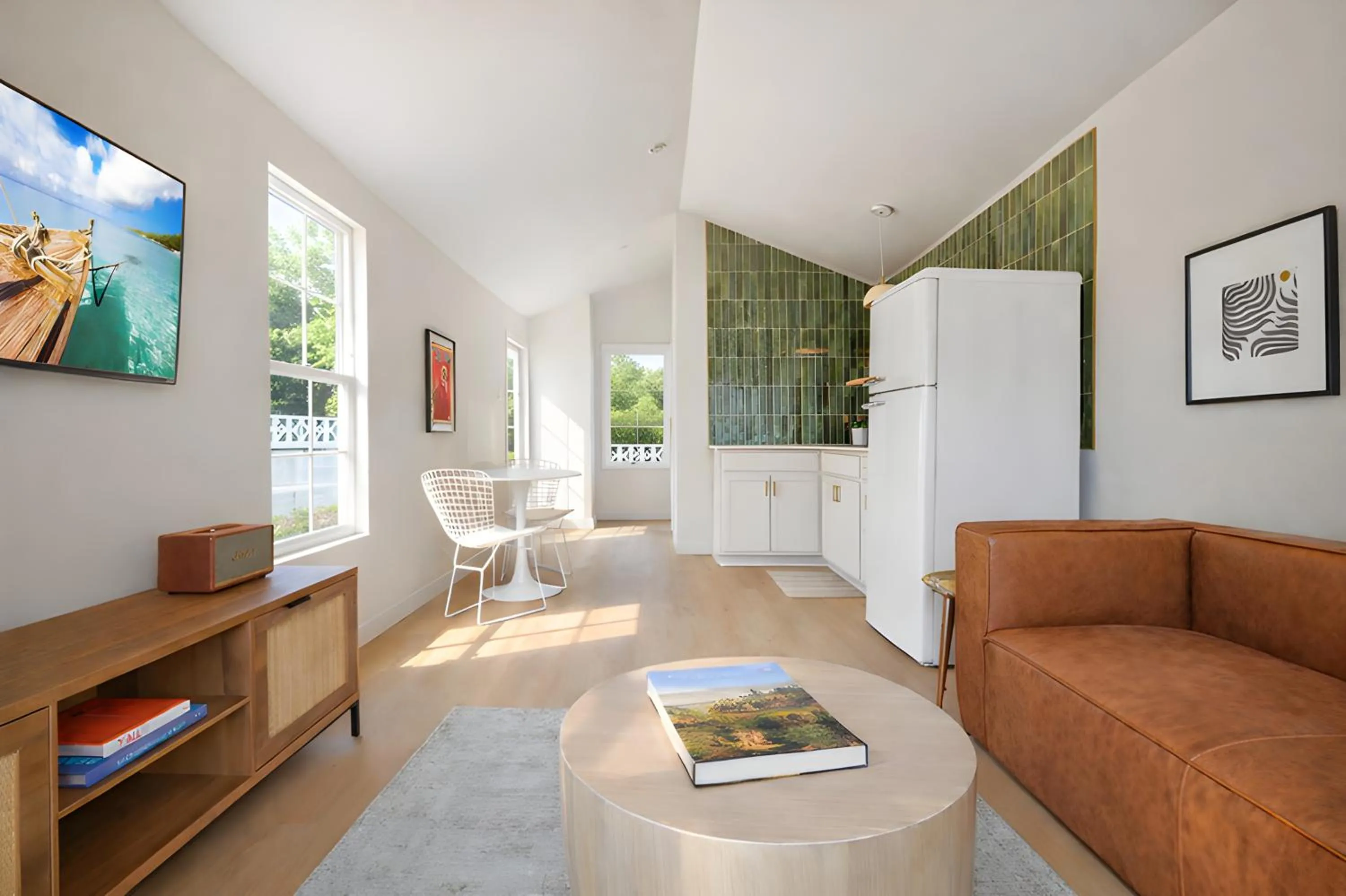 TV and multimedia in Melrose River Club Resort