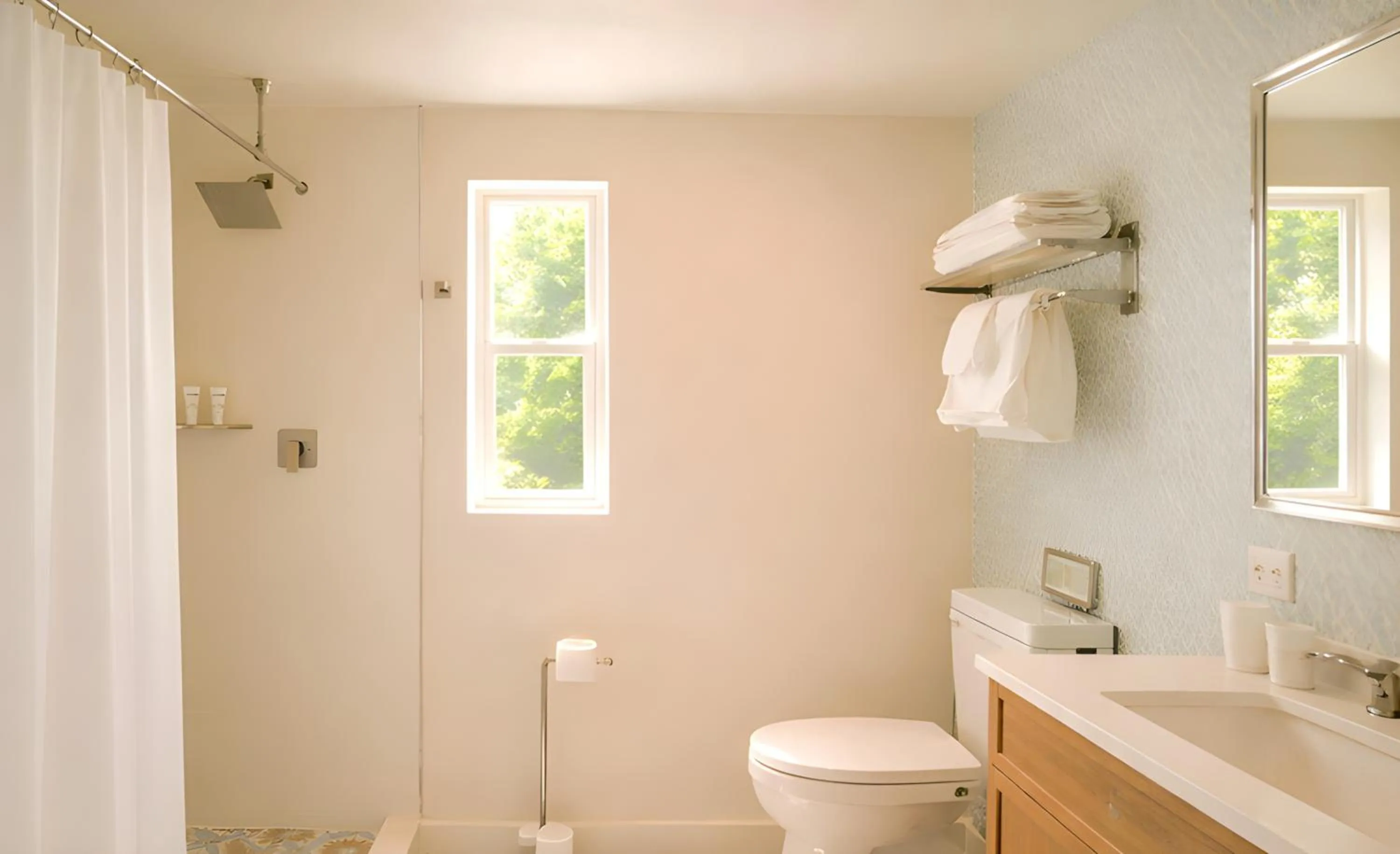 Shower in Melrose River Club Resort