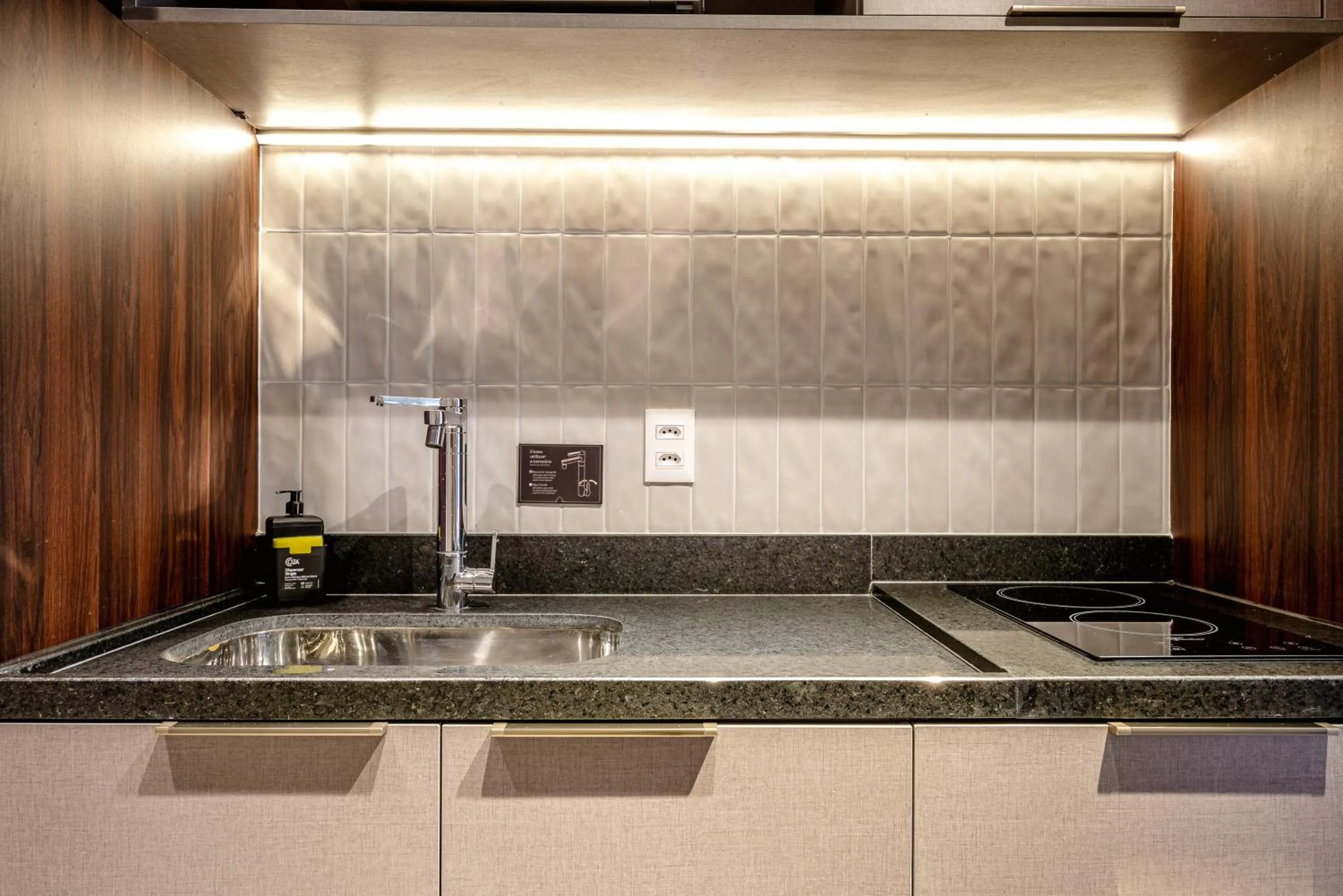 Kitchen or kitchenette in Charlie On The Parc Ibirapuera Hotel