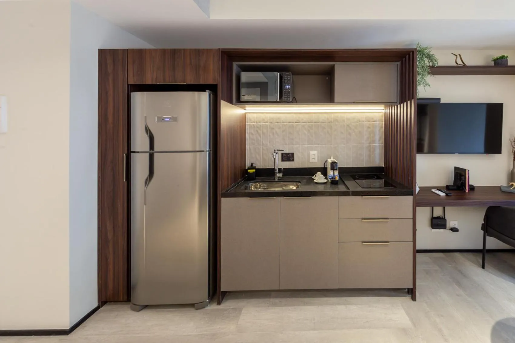 Kitchen or kitchenette in Charlie On The Parc Ibirapuera Hotel