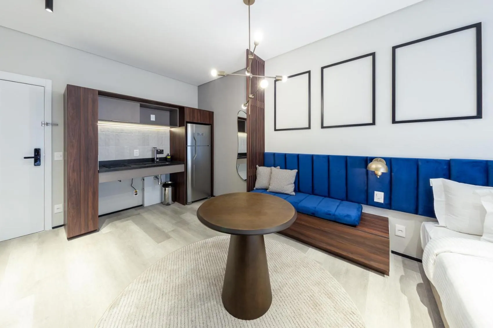 Kitchen or kitchenette in Charlie On The Parc Ibirapuera Hotel