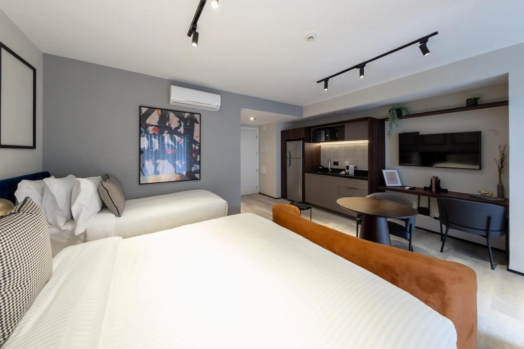 TV and multimedia, Bed in Charlie On The Parc Ibirapuera Hotel