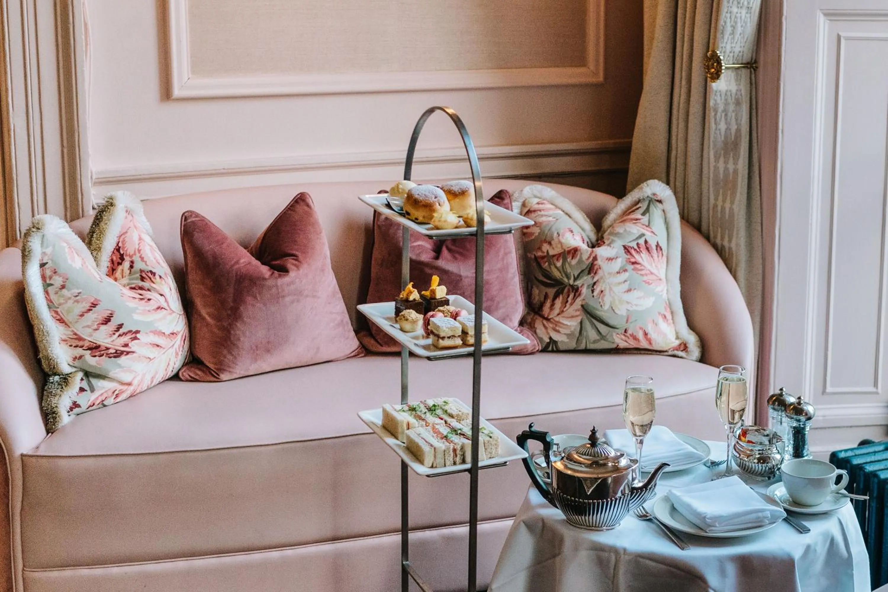 Food and drinks in Mottram Hall