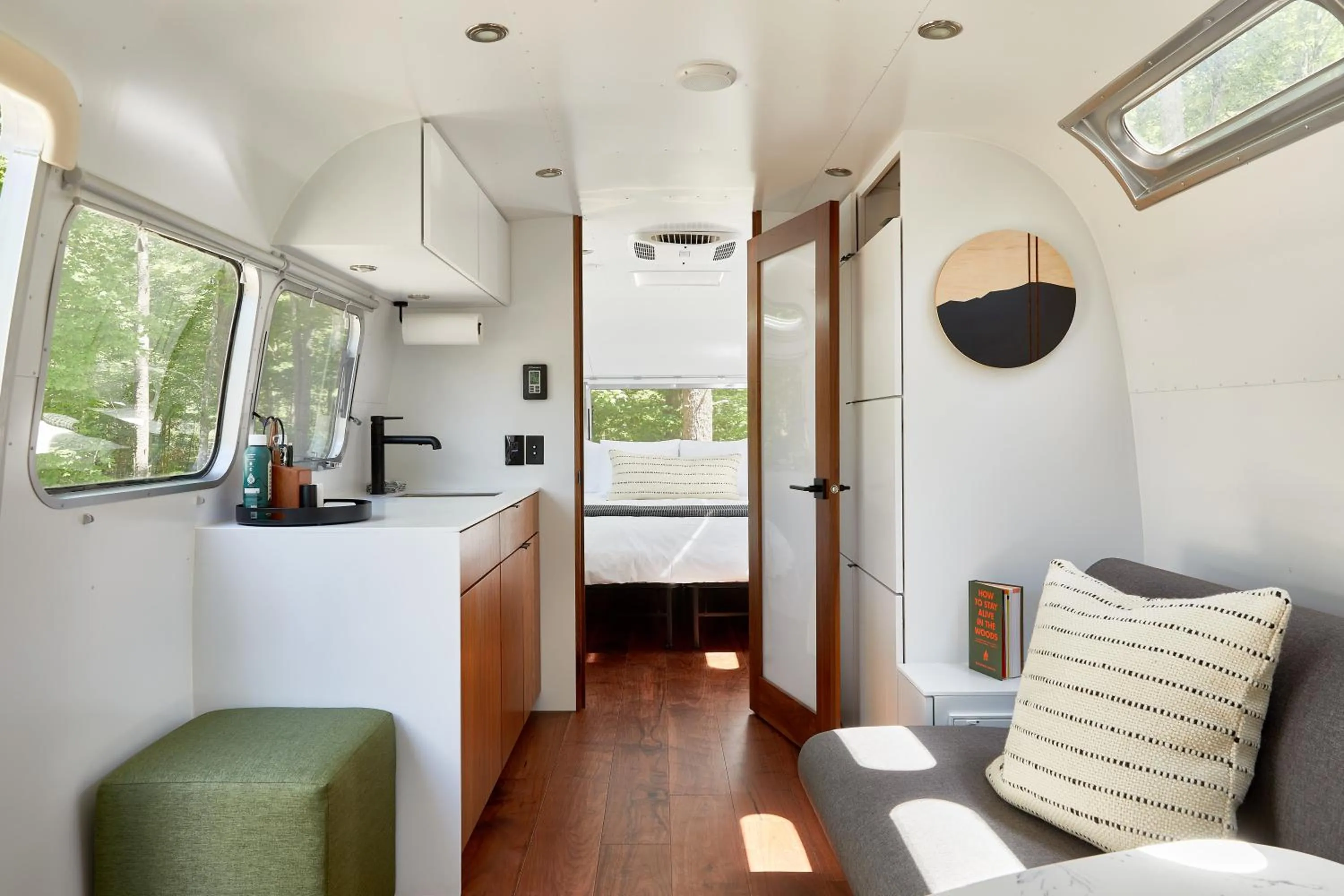 Kitchen or kitchenette in AutoCamp Sequoia
