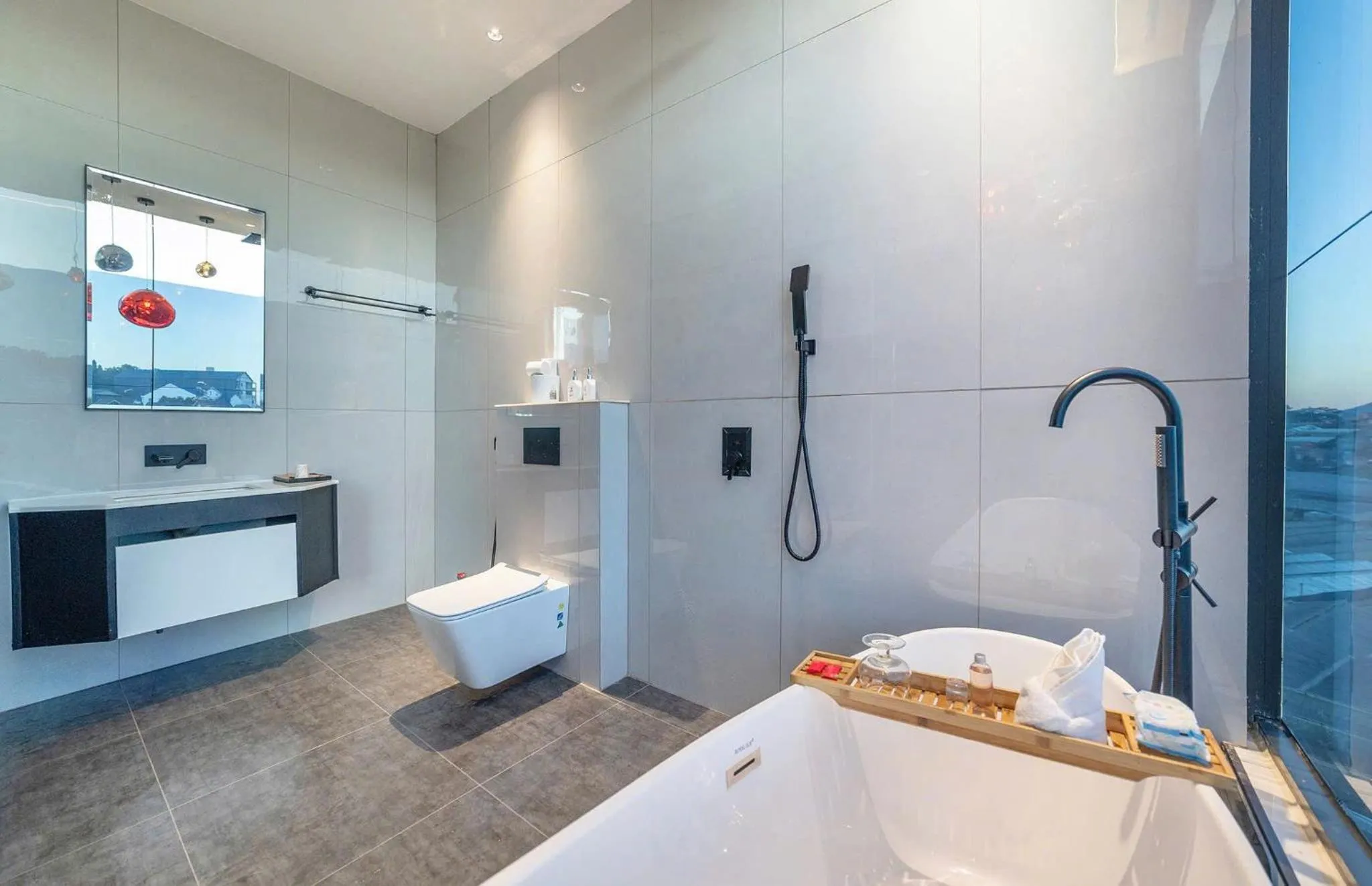 Toilet in LYN's HOTEL