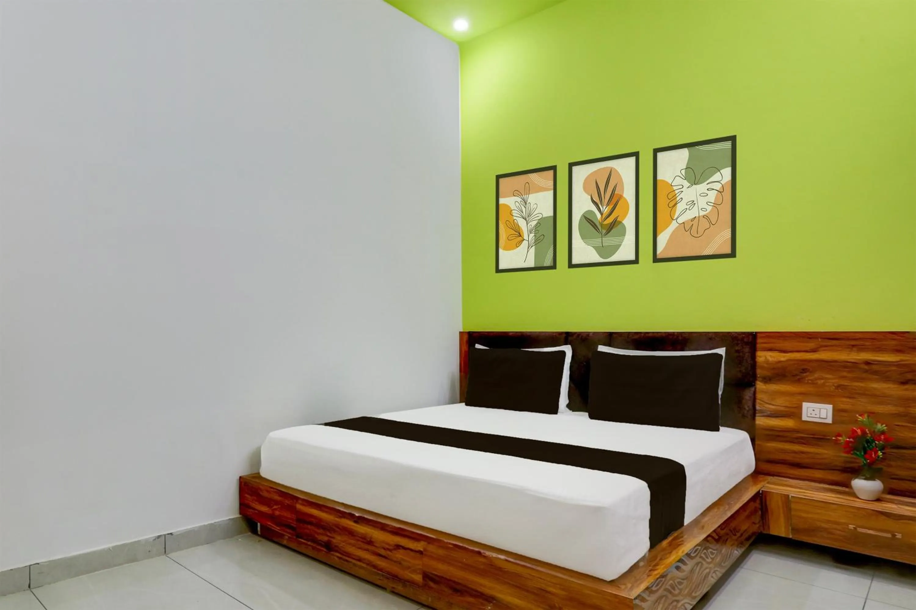 Bedroom, Bed in Hotel O Adinath Guest House