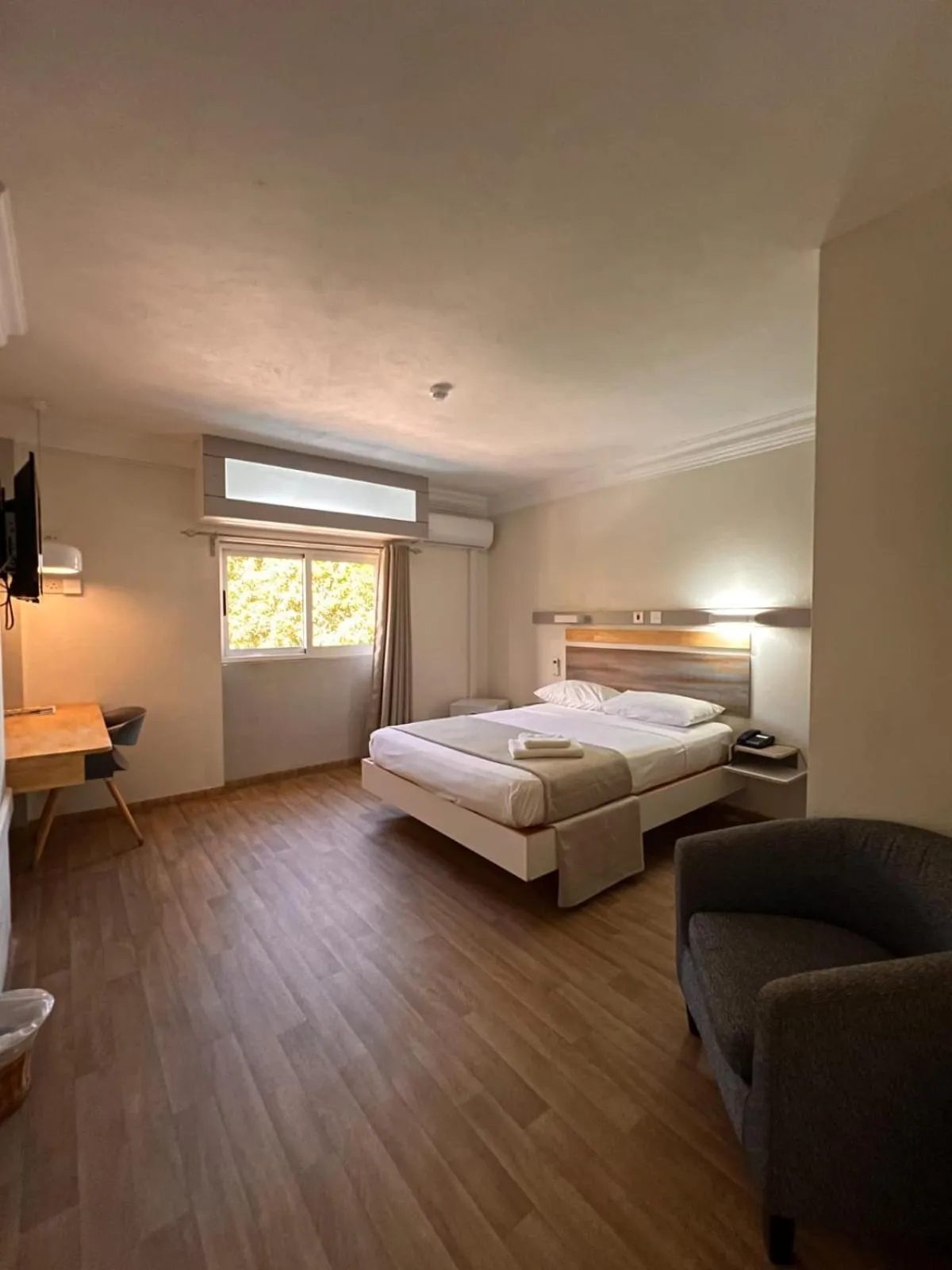 Bed in Le Saint Georges Hotel