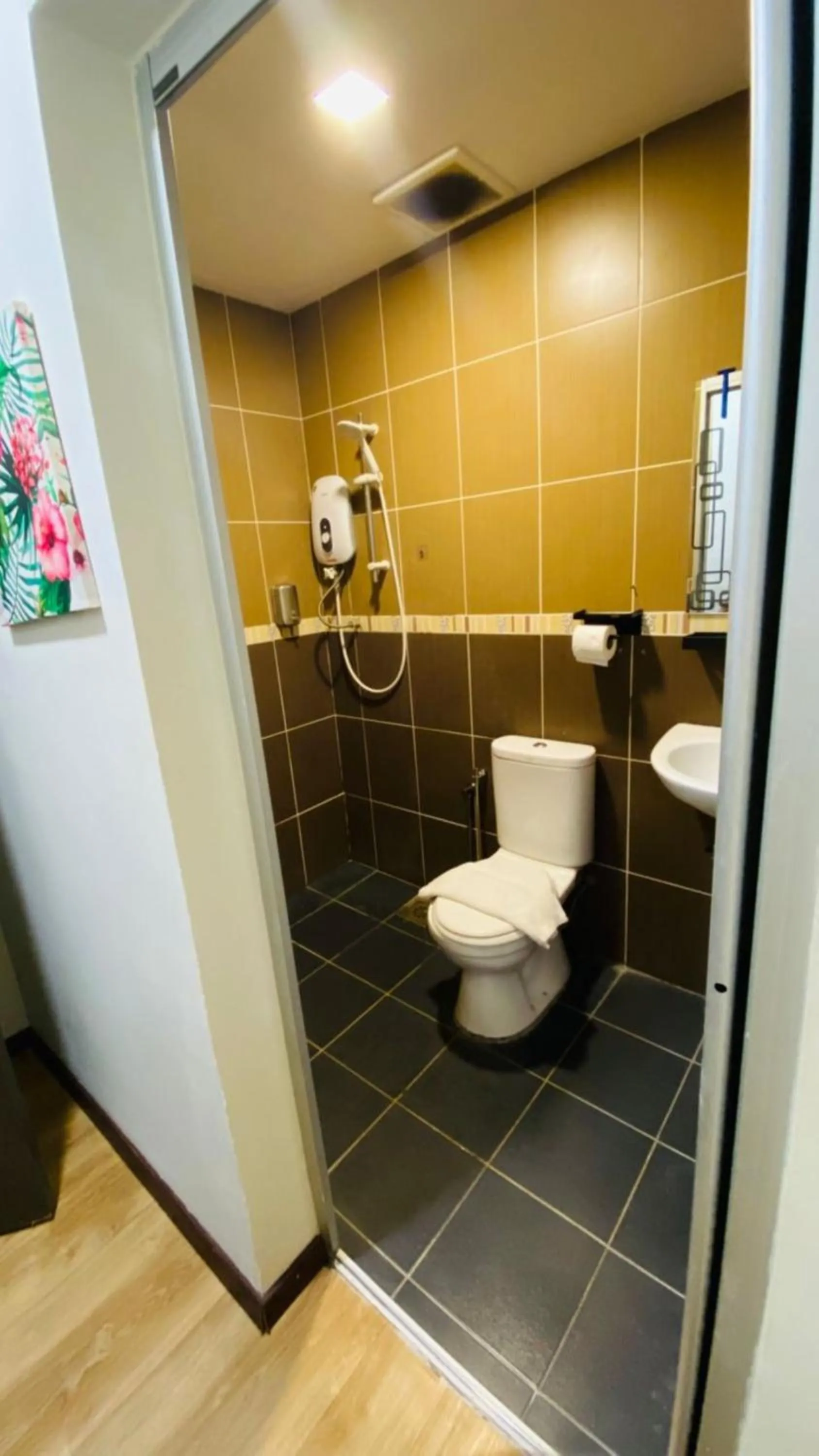 Swing & Pillows - Apple Hotel Shah Alam