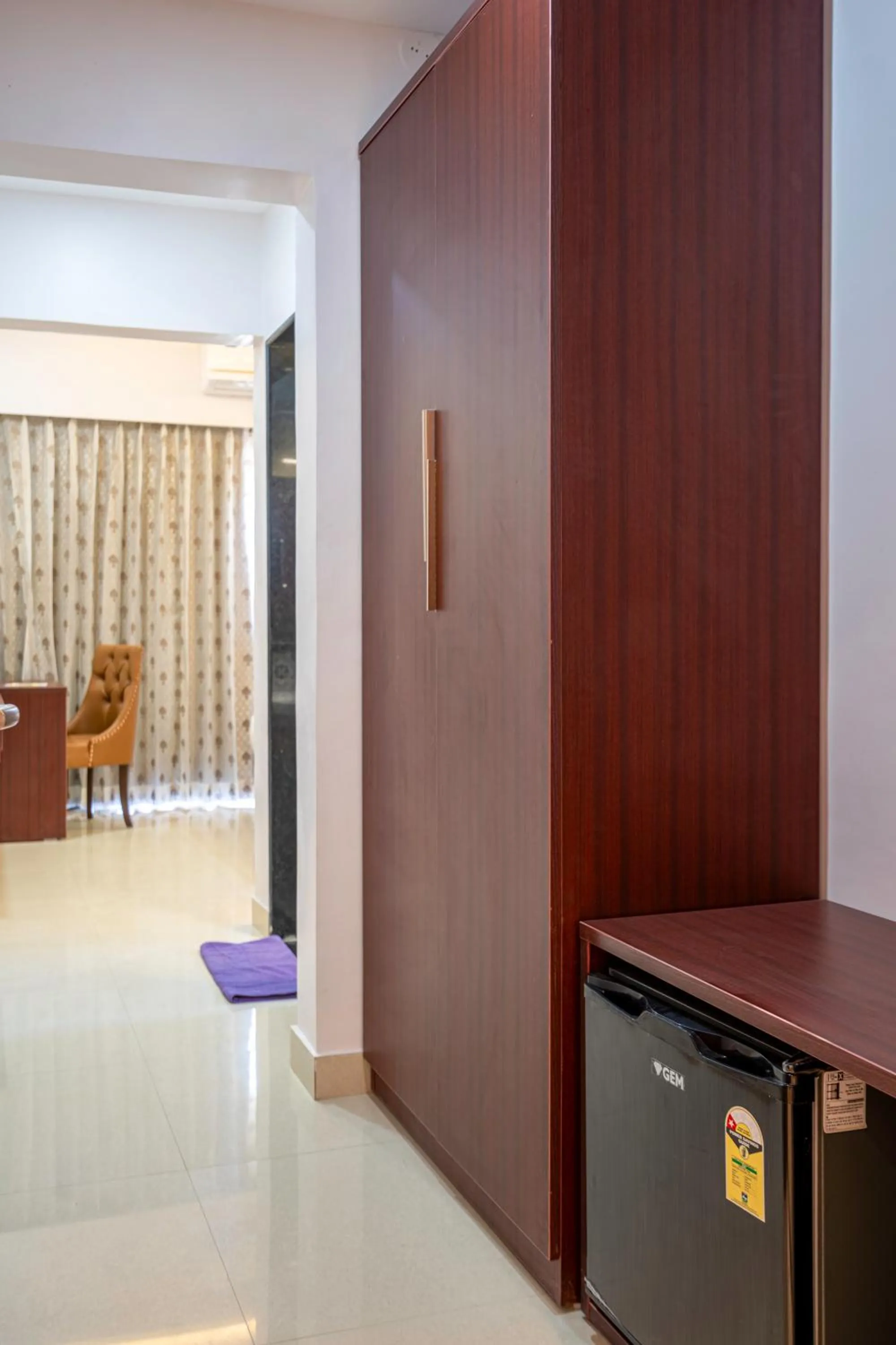 Kitchen or kitchenette in StayBird - Divine Suites, Business Hotel, Kharadi