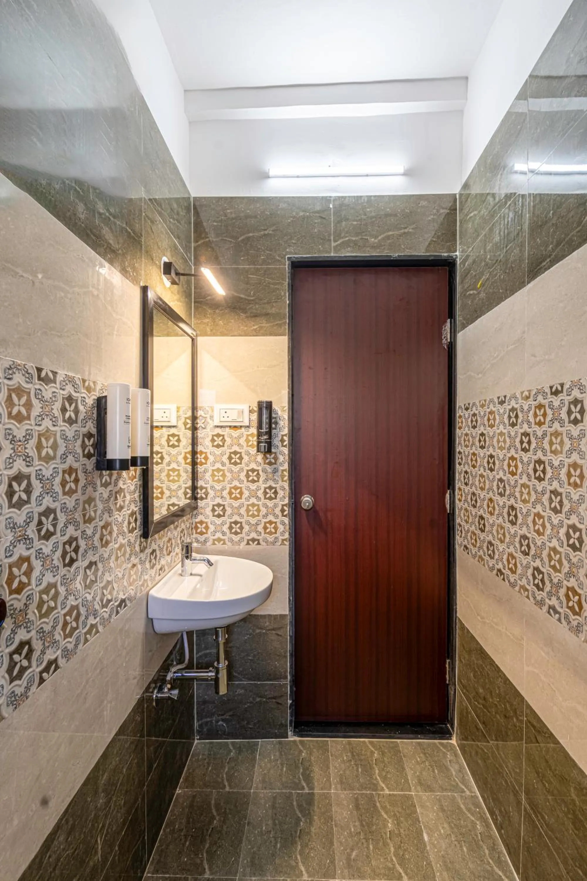 Shower in StayBird - Divine Suites, Business Hotel, Kharadi