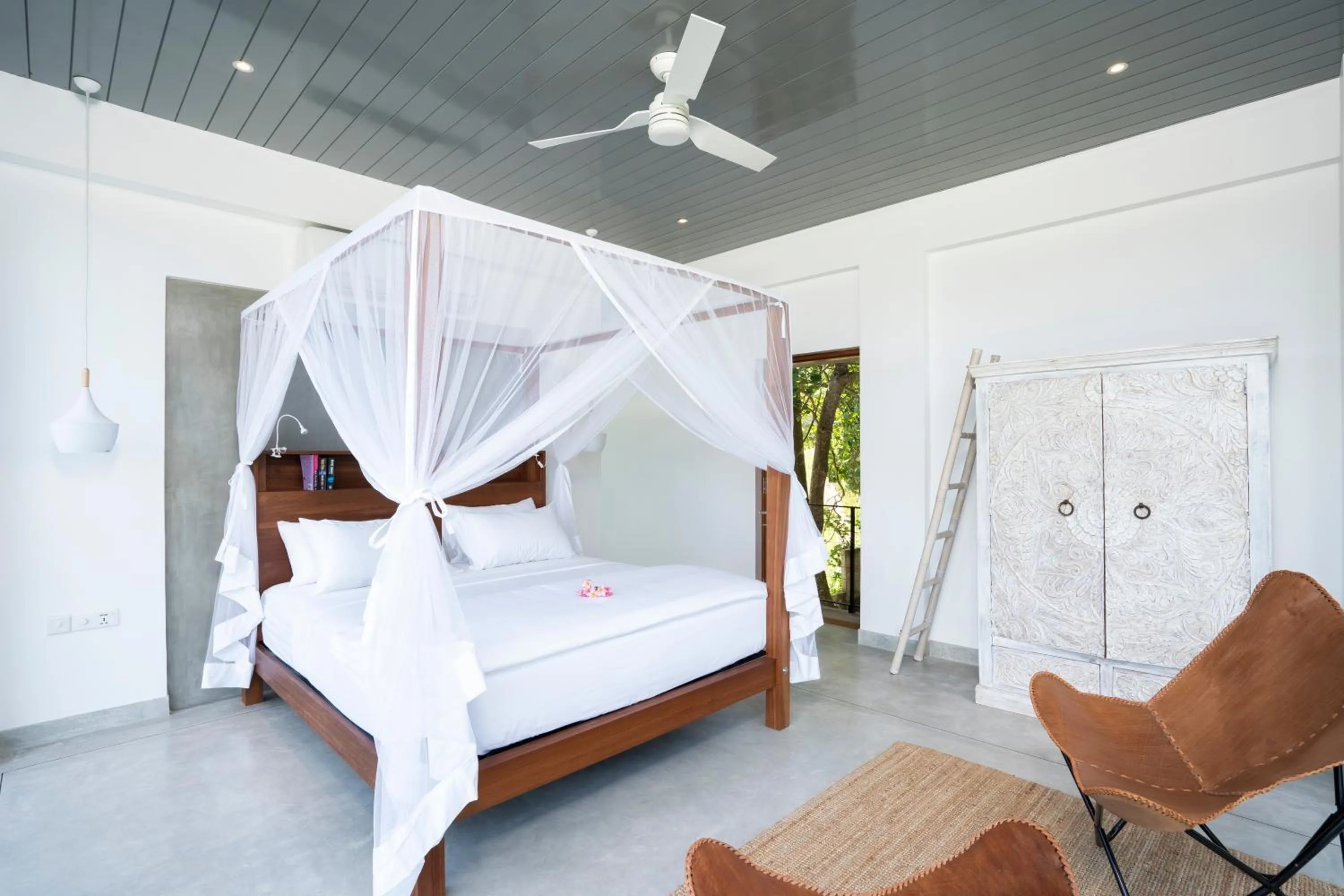 Bed in The Nine Mirissa