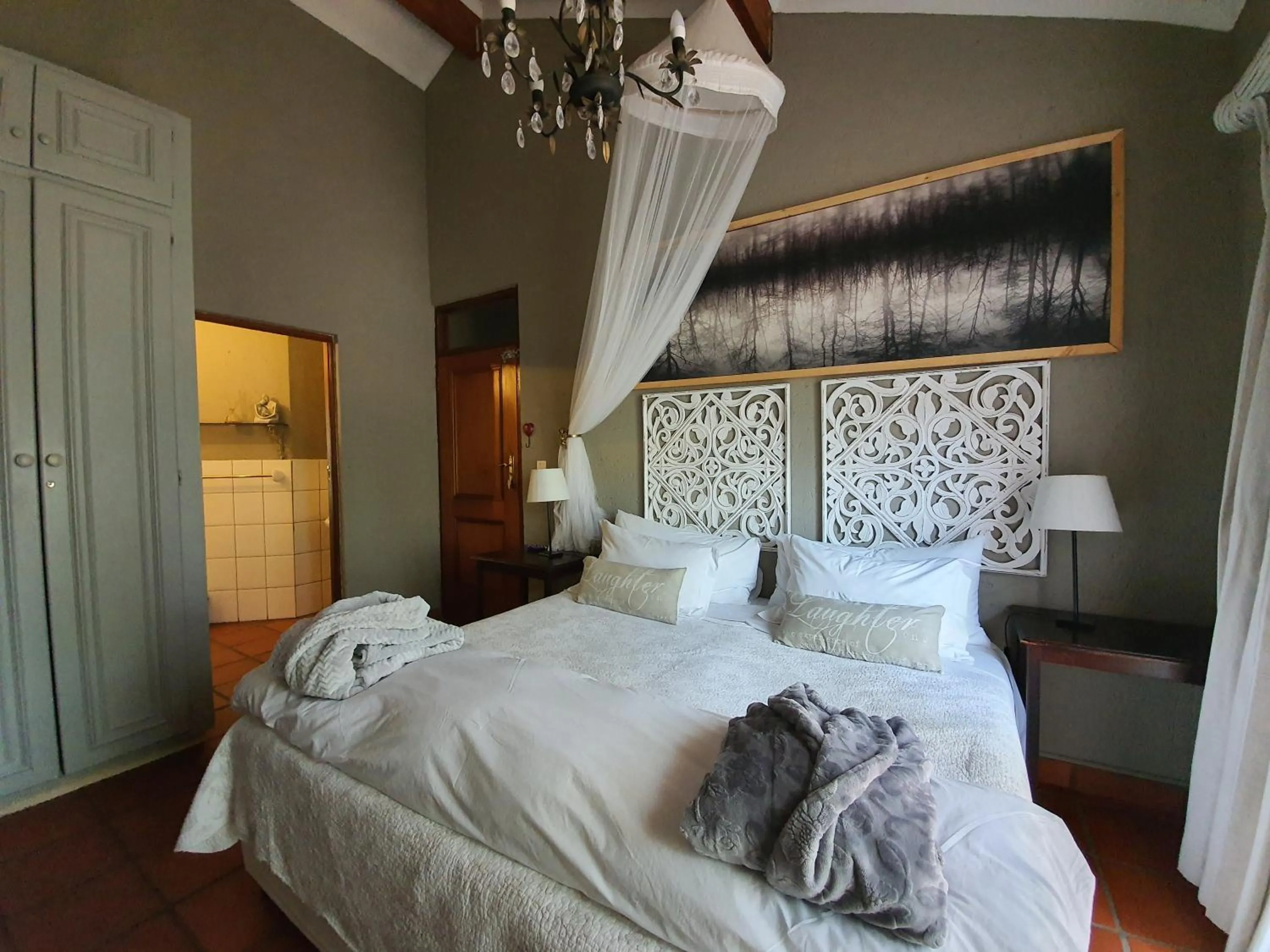 Bed in Waterhouse Guest Lodge - Indus Street