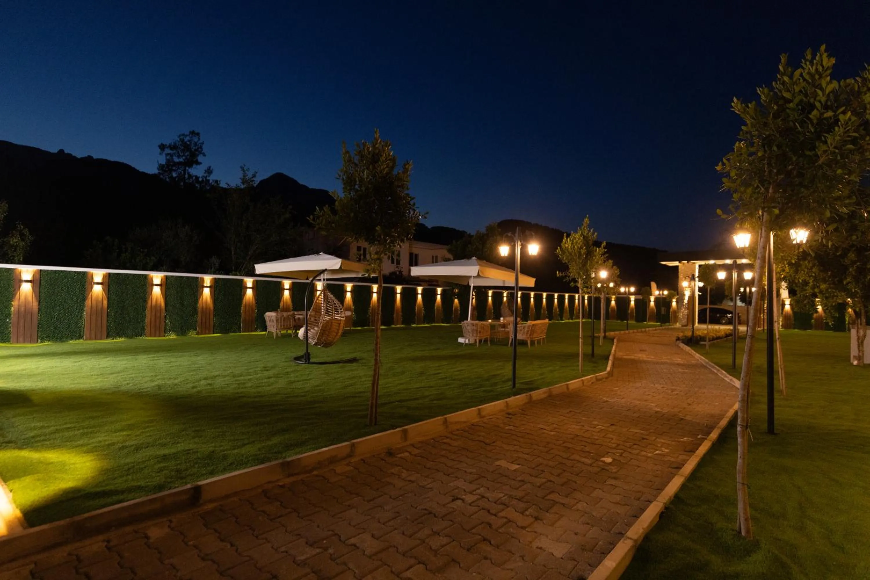 Garden in Three Points Hotel