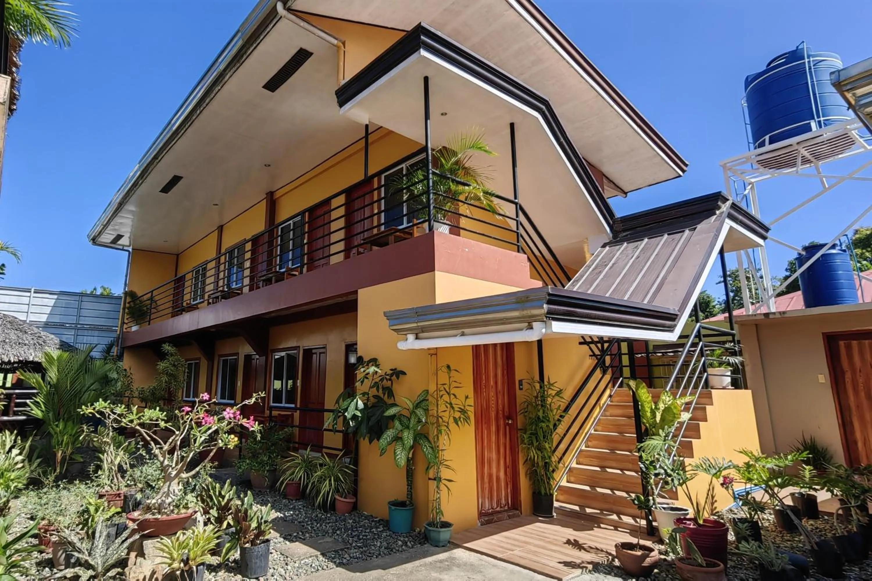 Property building in Summer Wind Pension