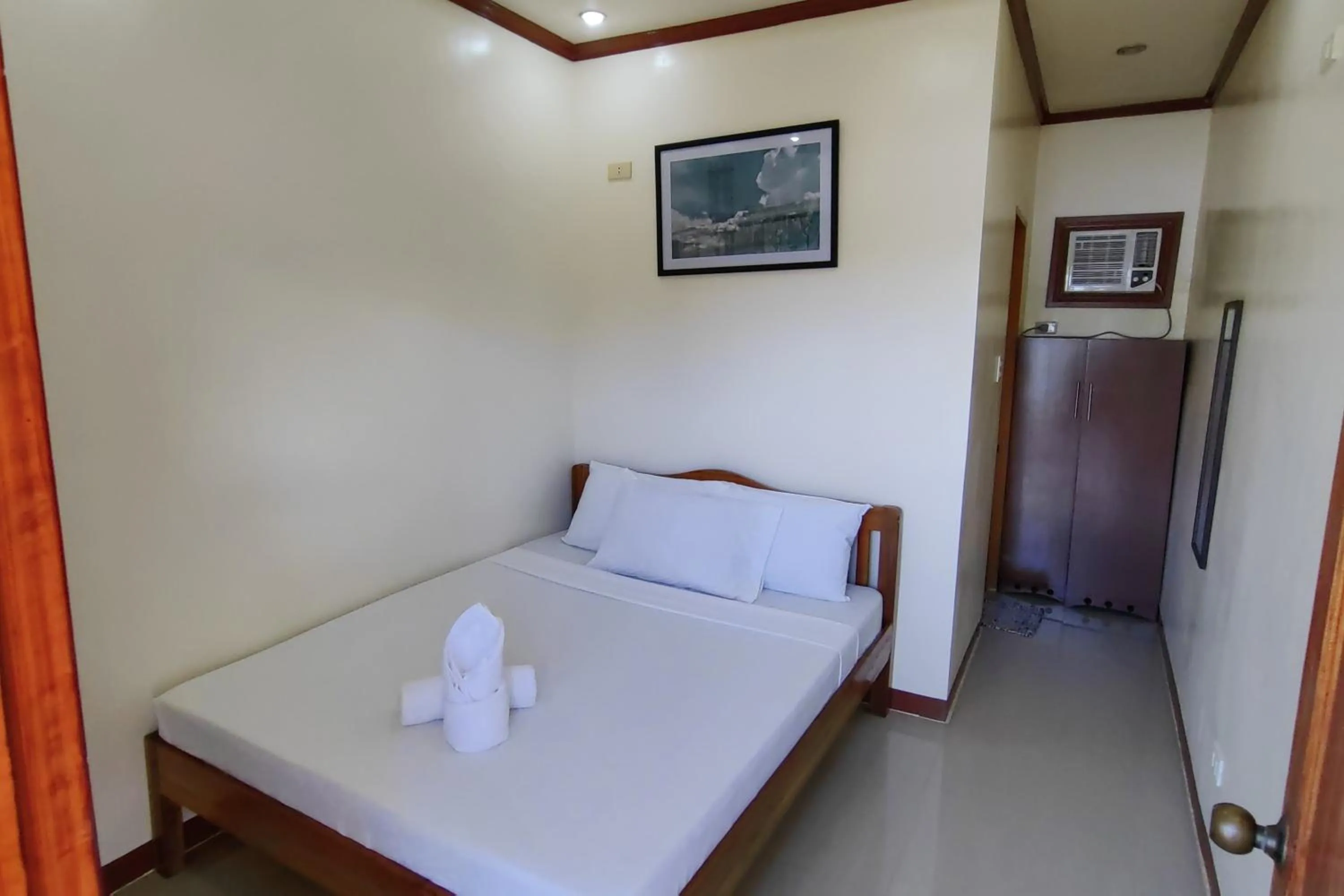 Photo of the whole room, Bed in Summer Wind Pension