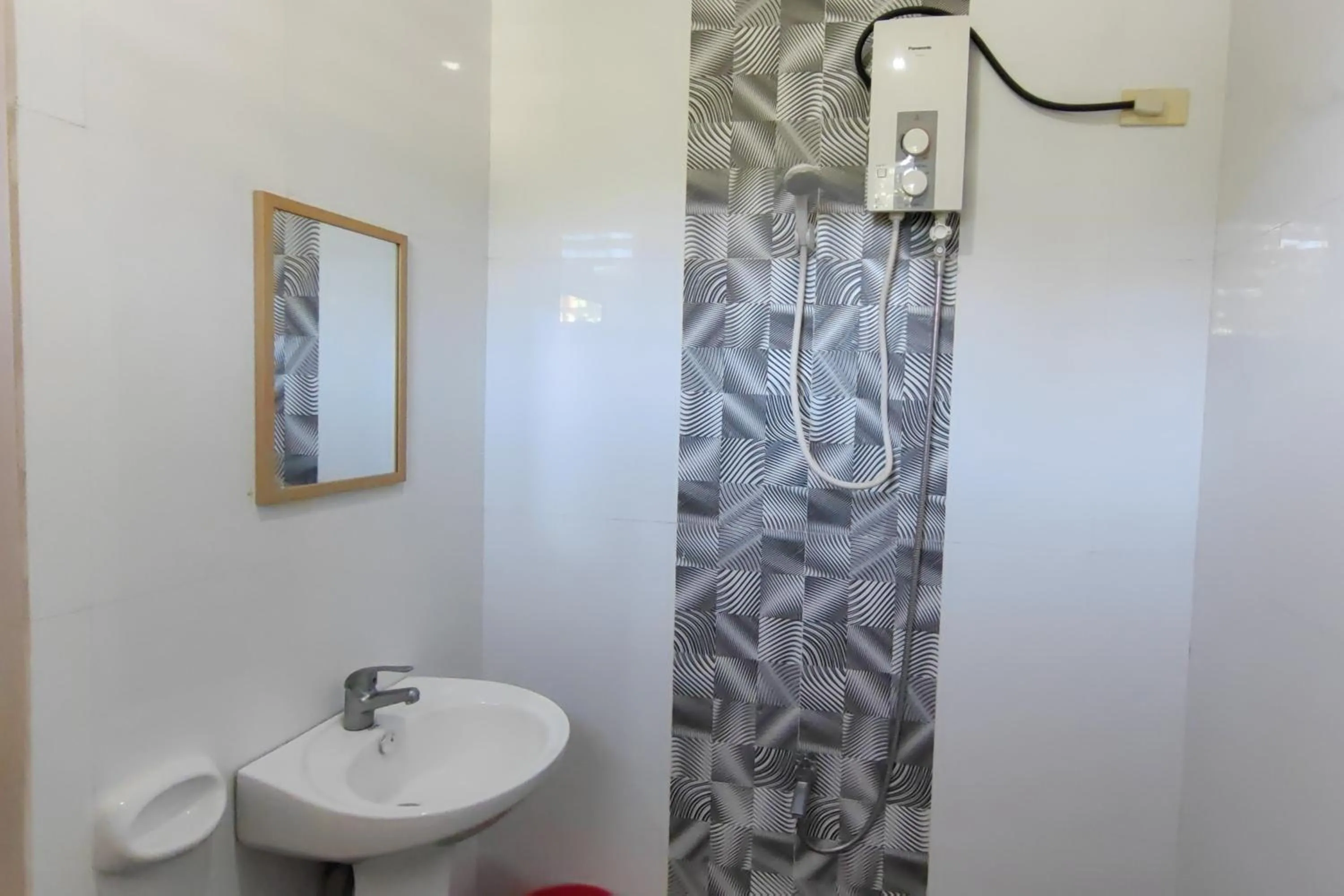 Shower in Summer Wind Pension