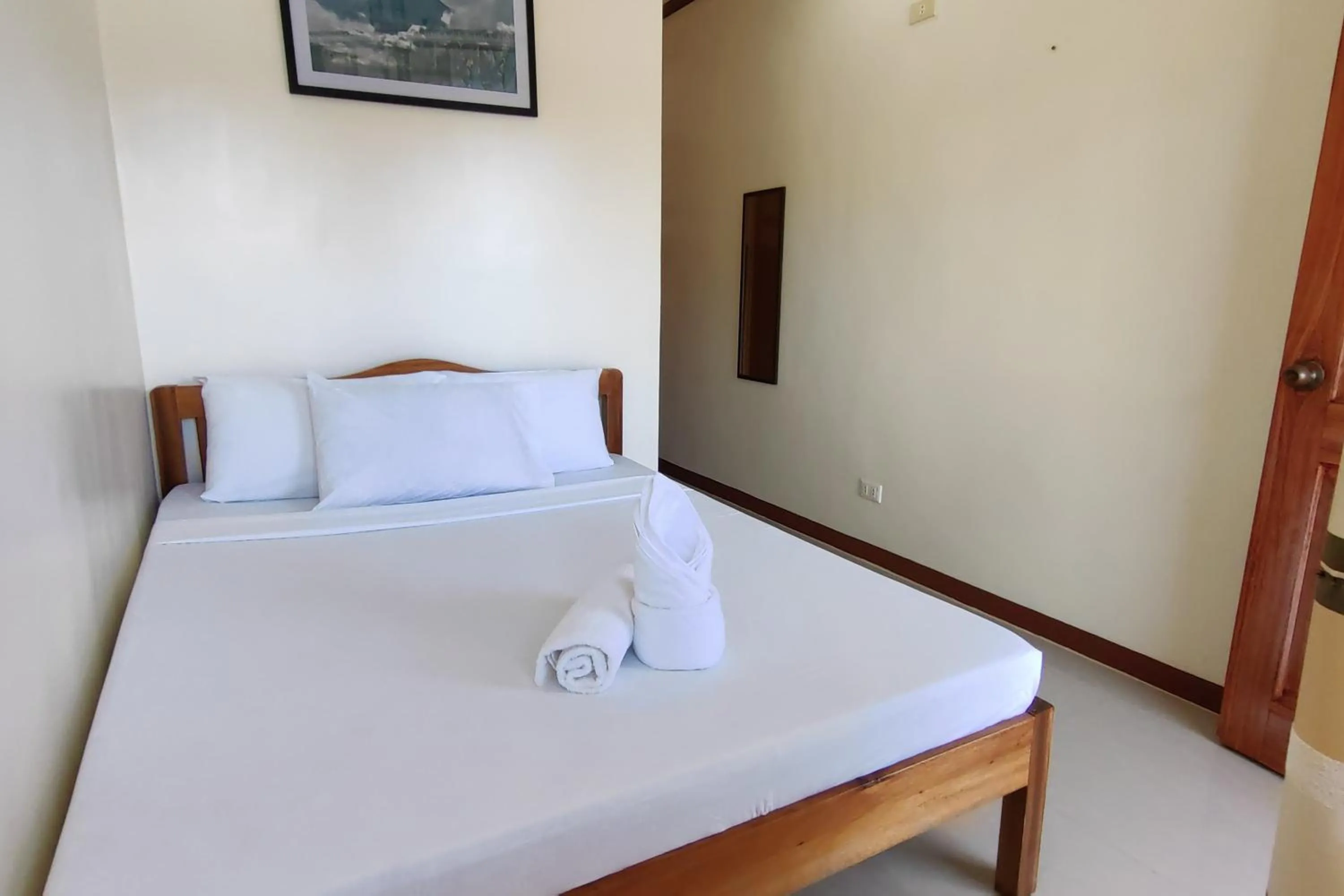 Photo of the whole room, Bed in Summer Wind Pension