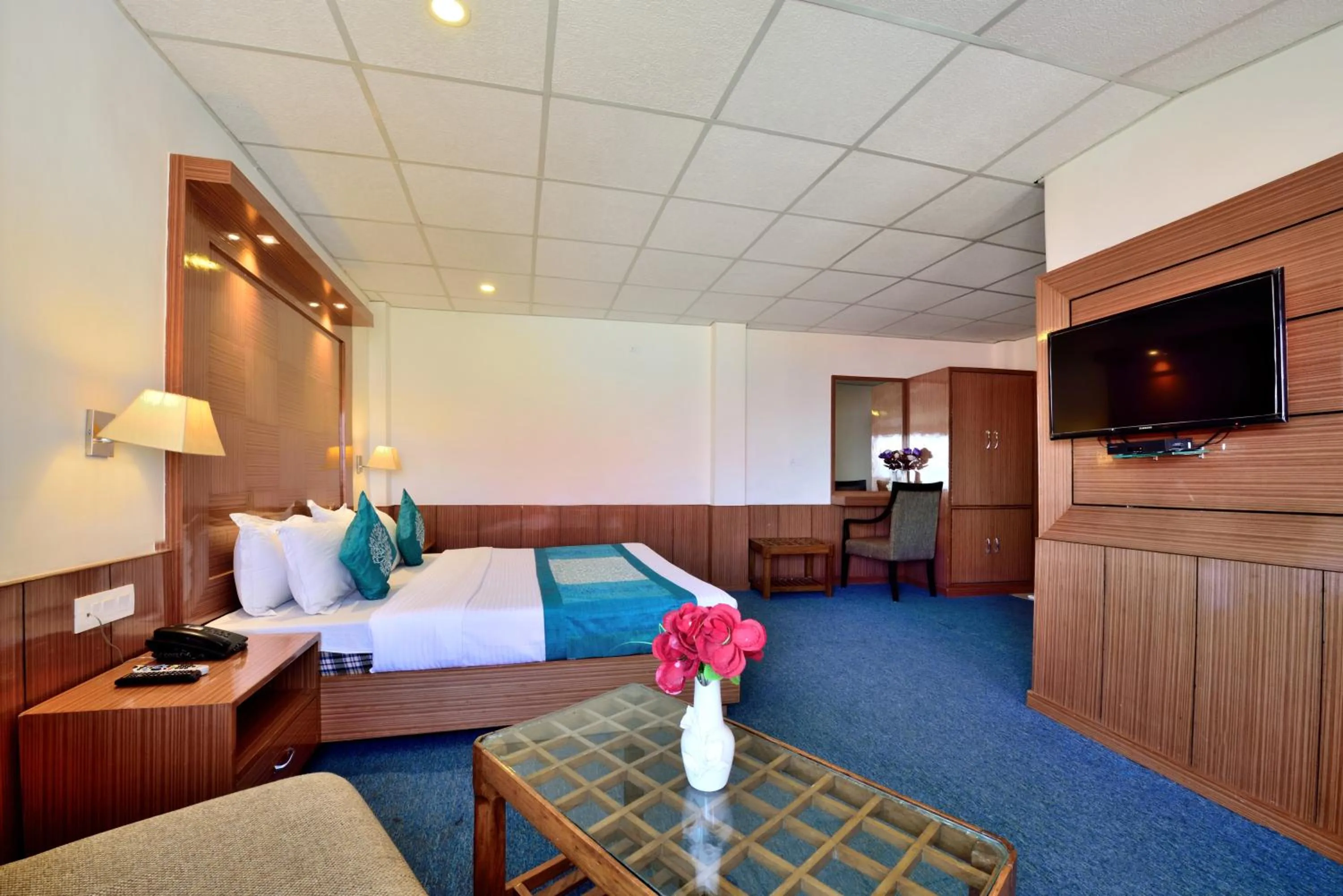 Galleu Hill Resort, Kufri Himalayan view resort