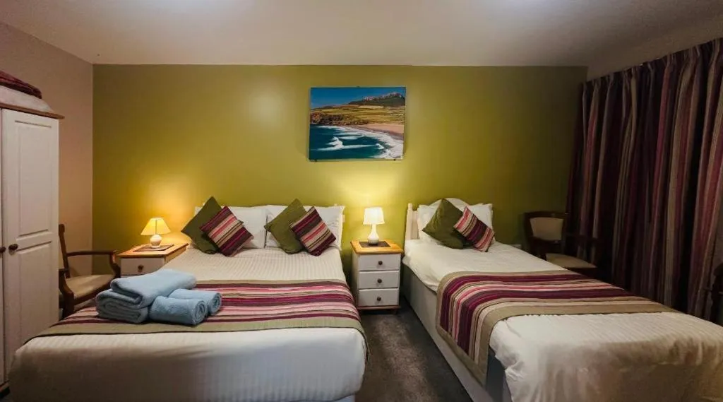 Bedroom, Bed in Ocean Haze Hotel