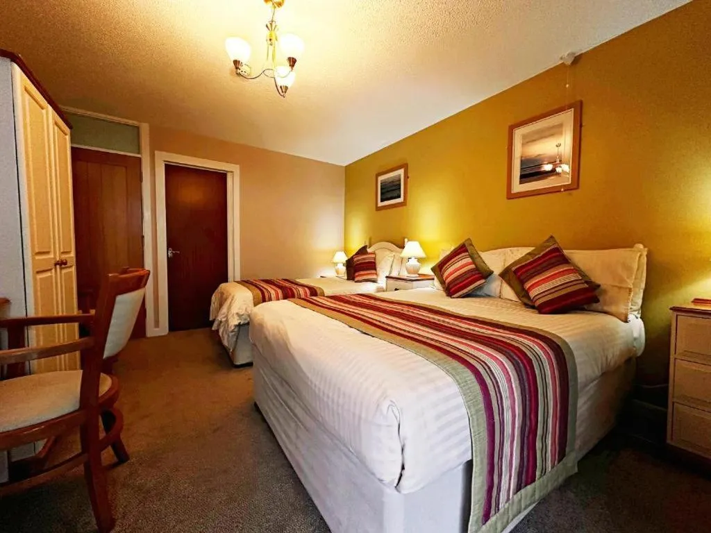 Bedroom, Bed in Ocean Haze Hotel