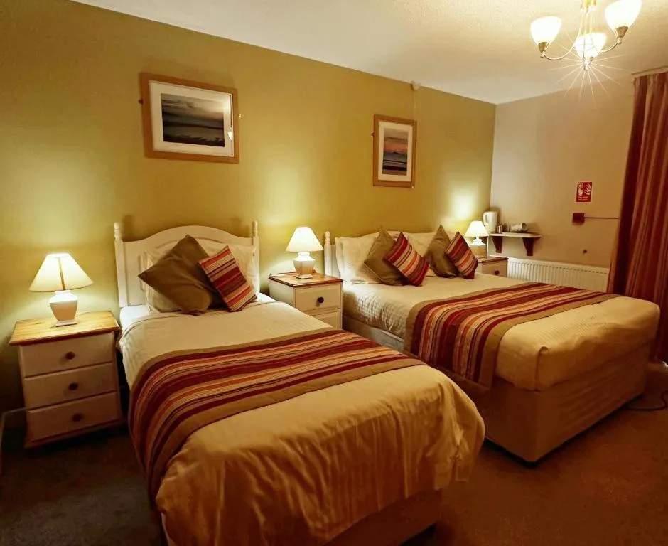 Bedroom, Bed in Ocean Haze Hotel