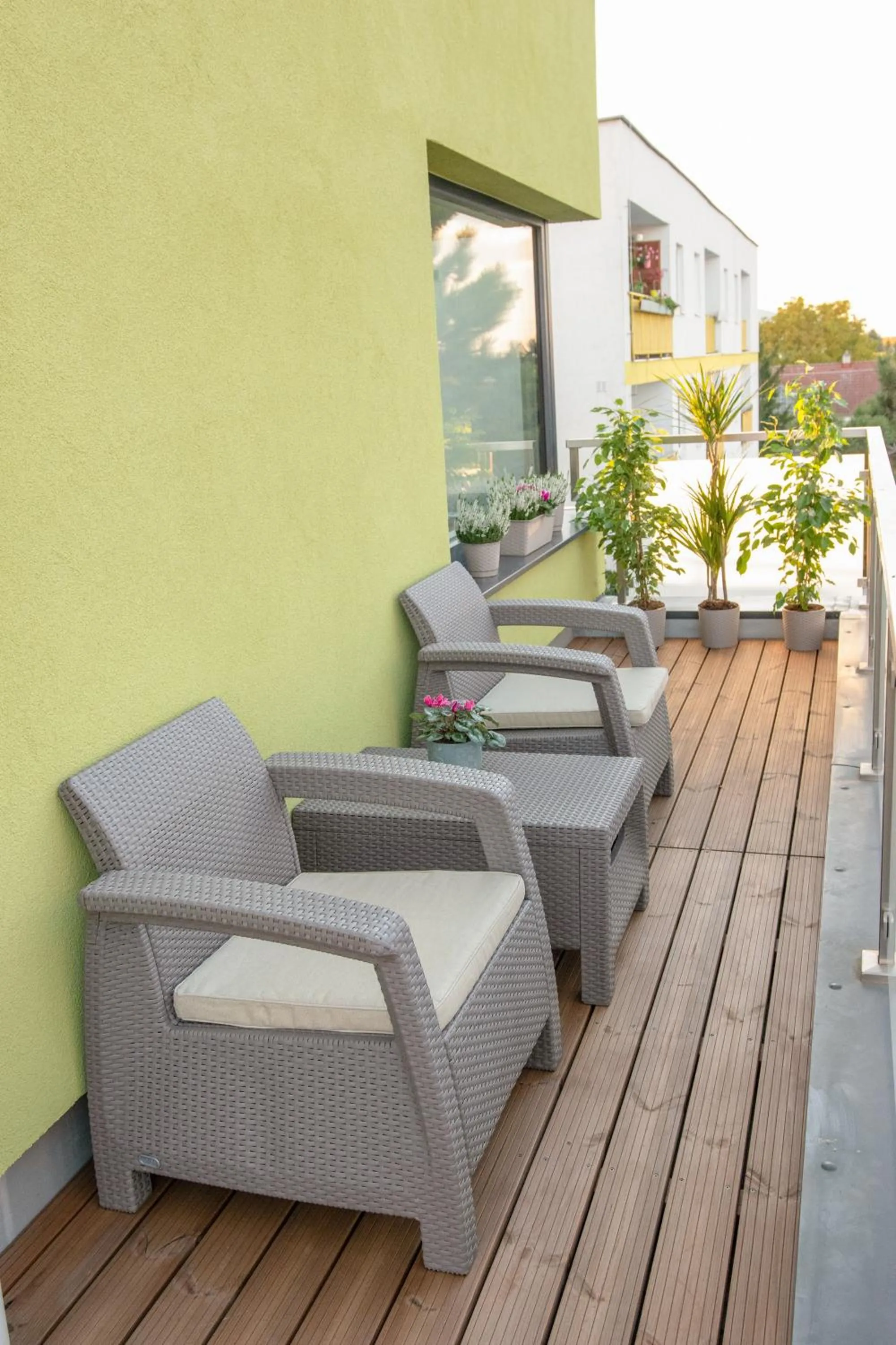 Balcony/Terrace in Solid Gold Garni Hotel