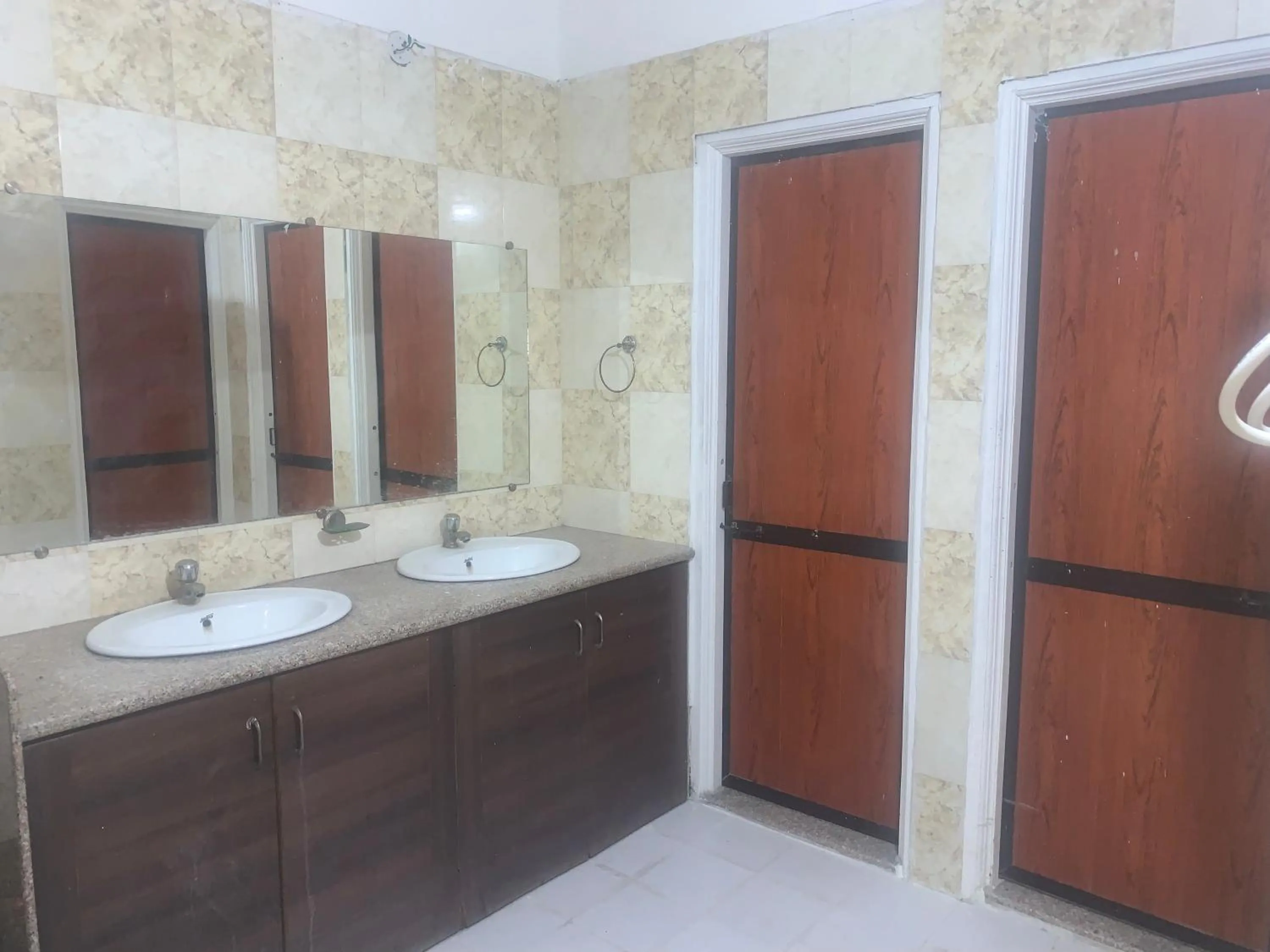 Bathroom in Hotel JK Lions - Koradi, Nagpur