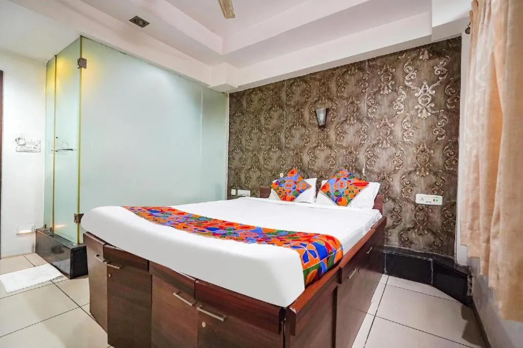 Bathroom, Bed in Hotel JK Lions - Koradi, Nagpur