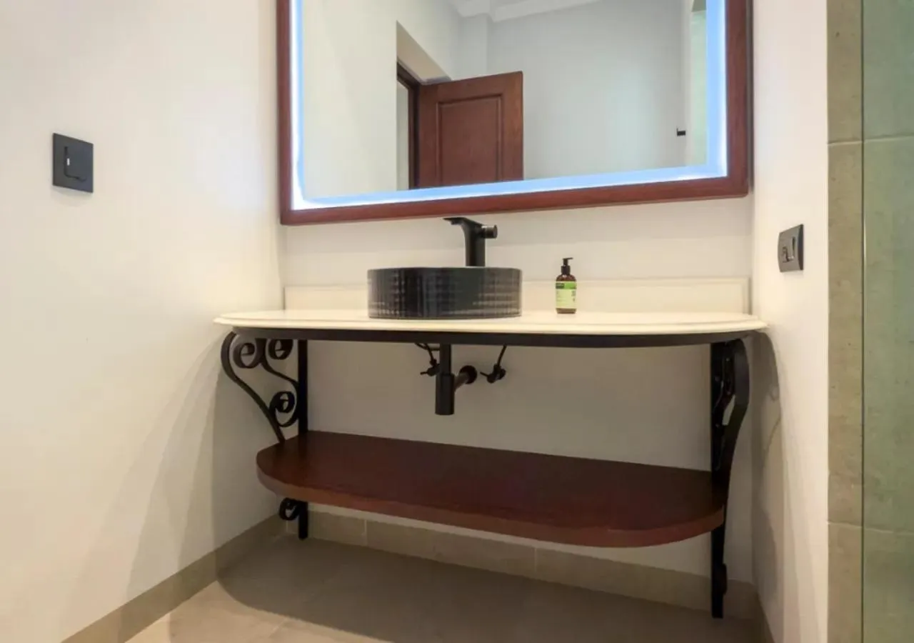 Bathroom in Hotel Bellas Artes