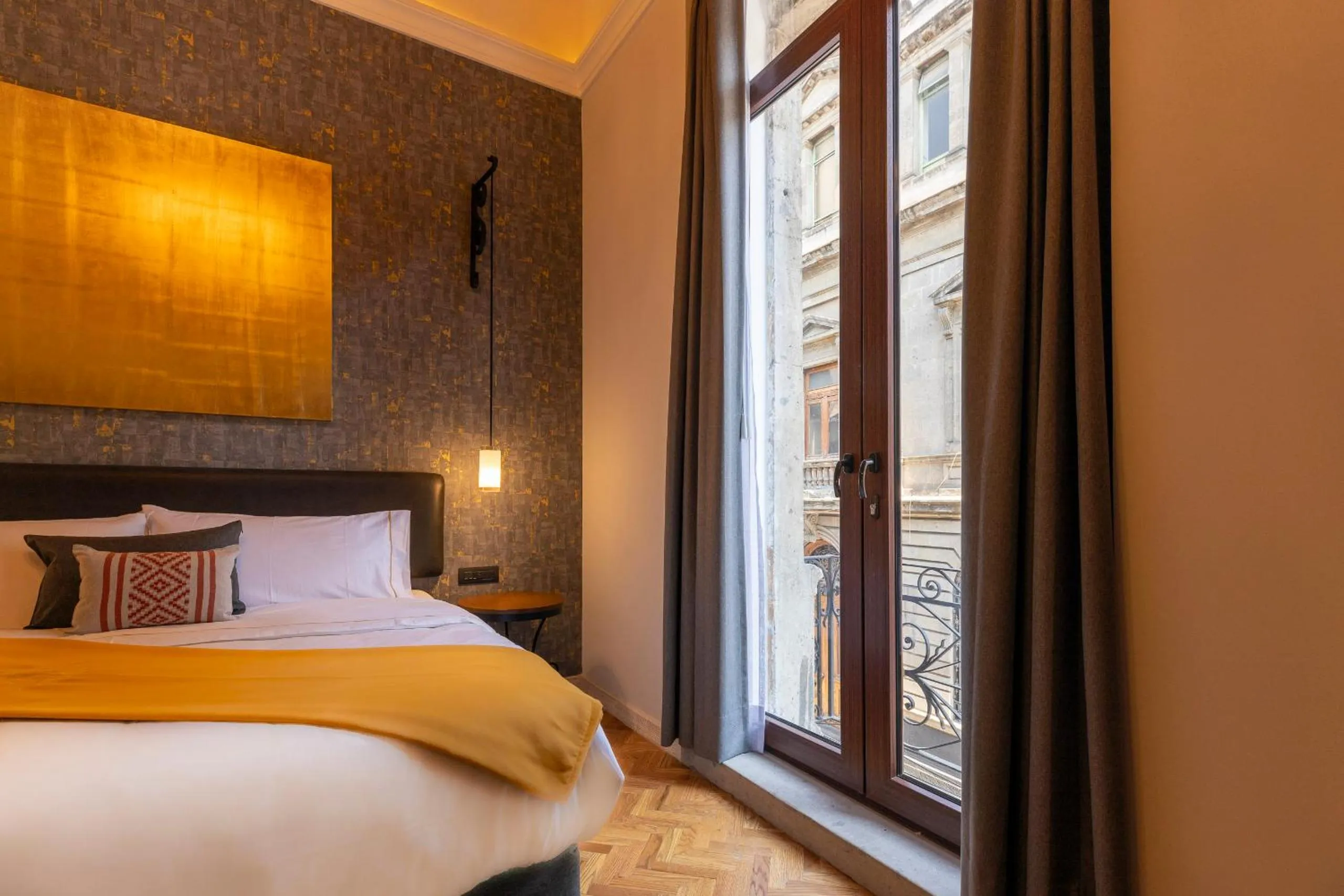 Bed in Hotel Bellas Artes