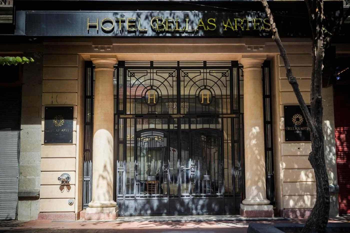 Property building in Hotel Bellas Artes
