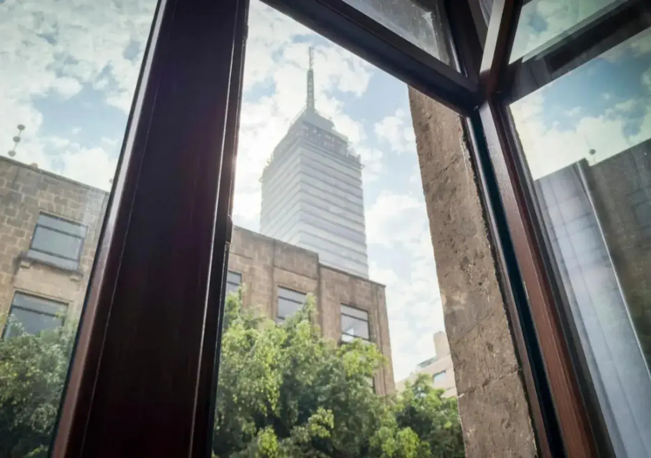 King Suite with Balcony in Hotel Bellas Artes King Suite with Balcony in Hotel Bellas Artes