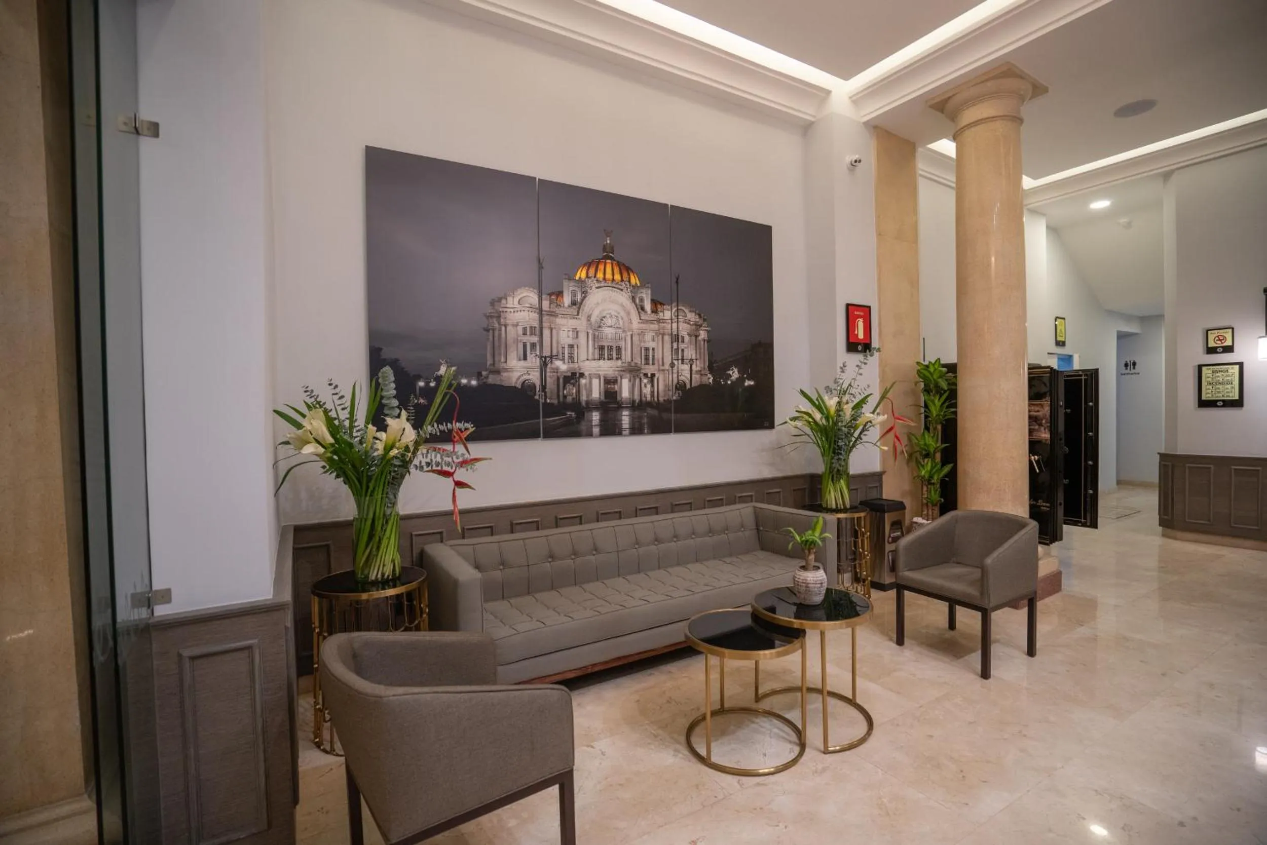 Lobby or reception in Hotel Bellas Artes
