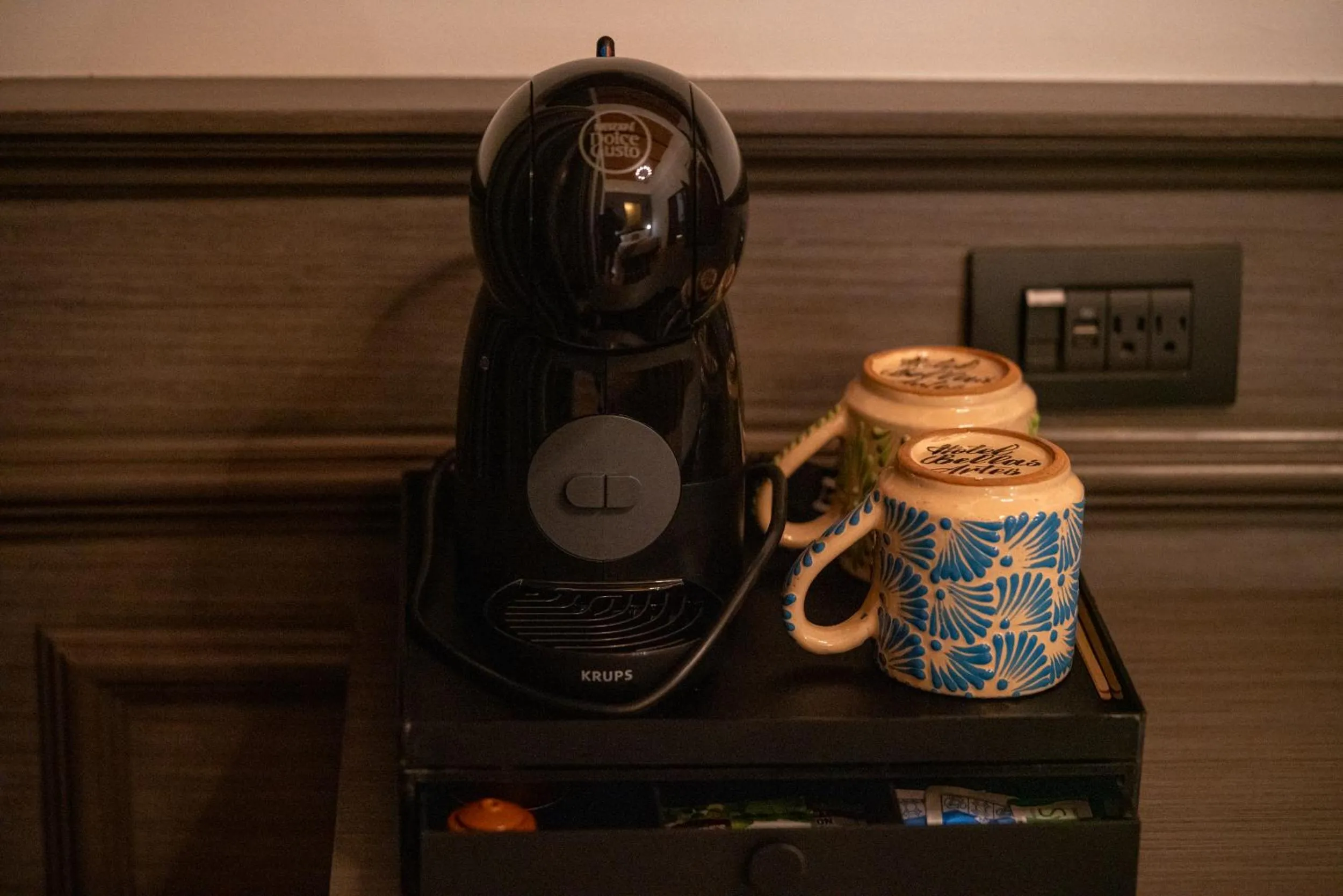 Coffee/tea facilities in Hotel Bellas Artes