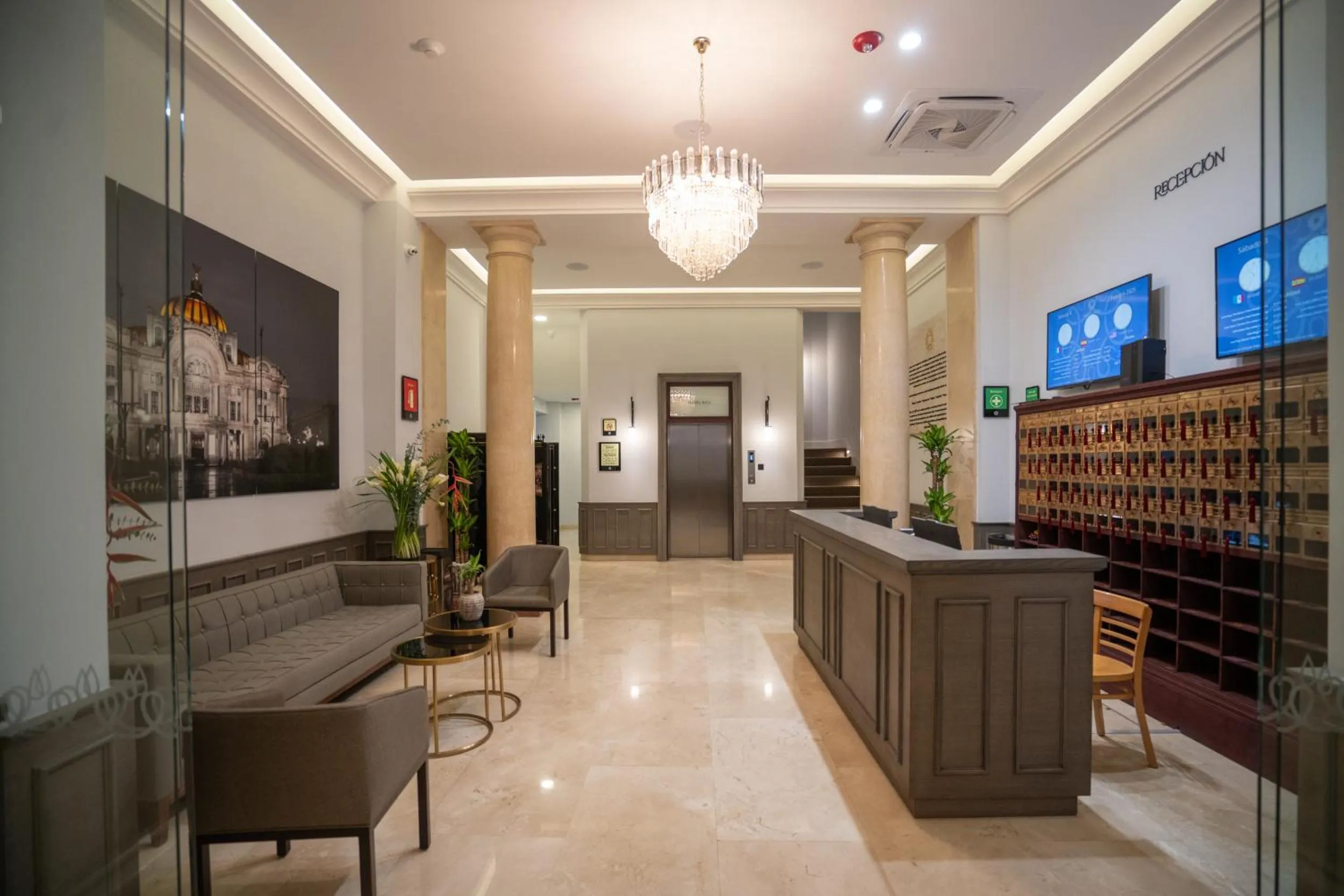 Lobby or reception in Hotel Bellas Artes